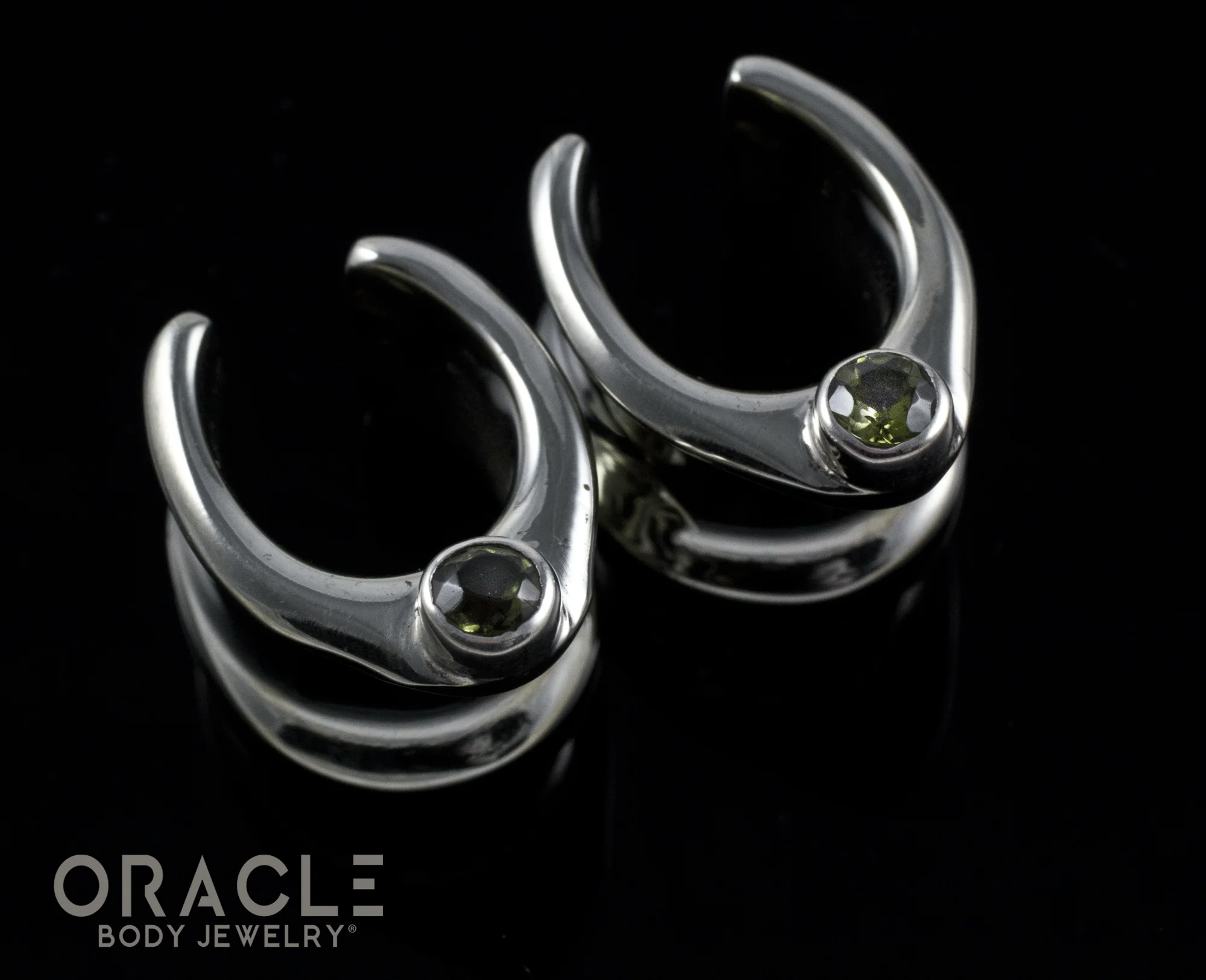 1/2" (12.5mm) White Brass Saddles with Faceted Peridot - Image 2