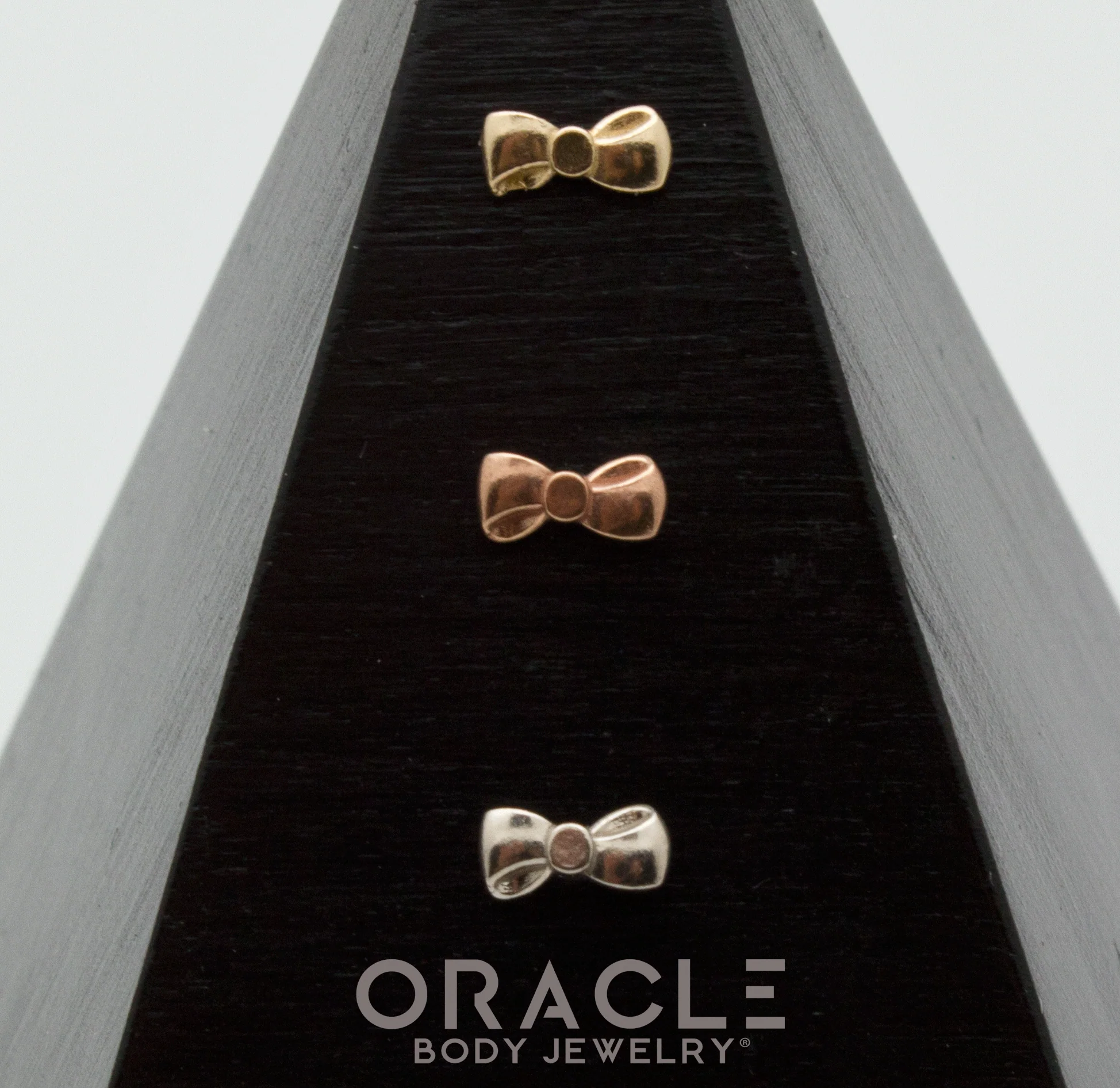14k Gold Cutie Bow Threadless End