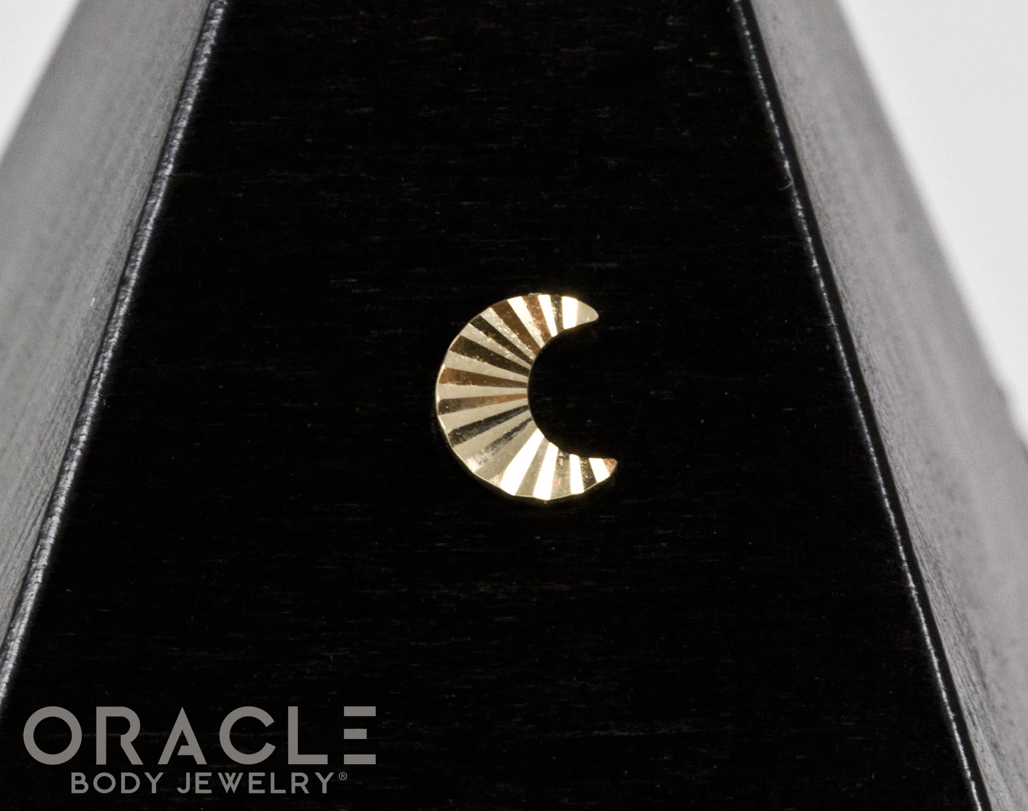 14k Rippled Moon Threadless End