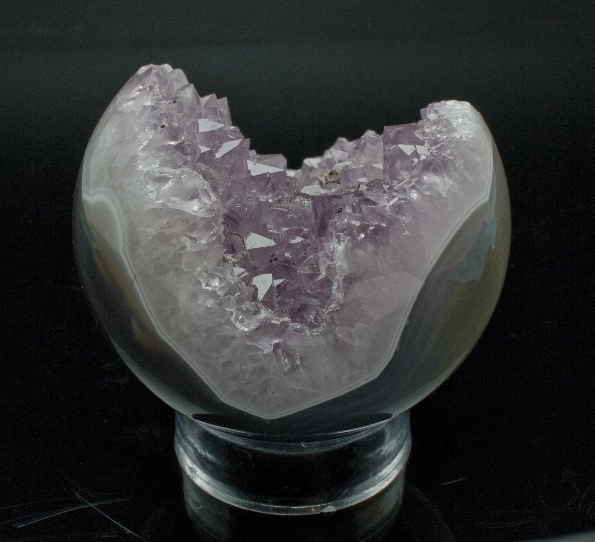 Agate and Amethyst Sphere 75mm - Image 4