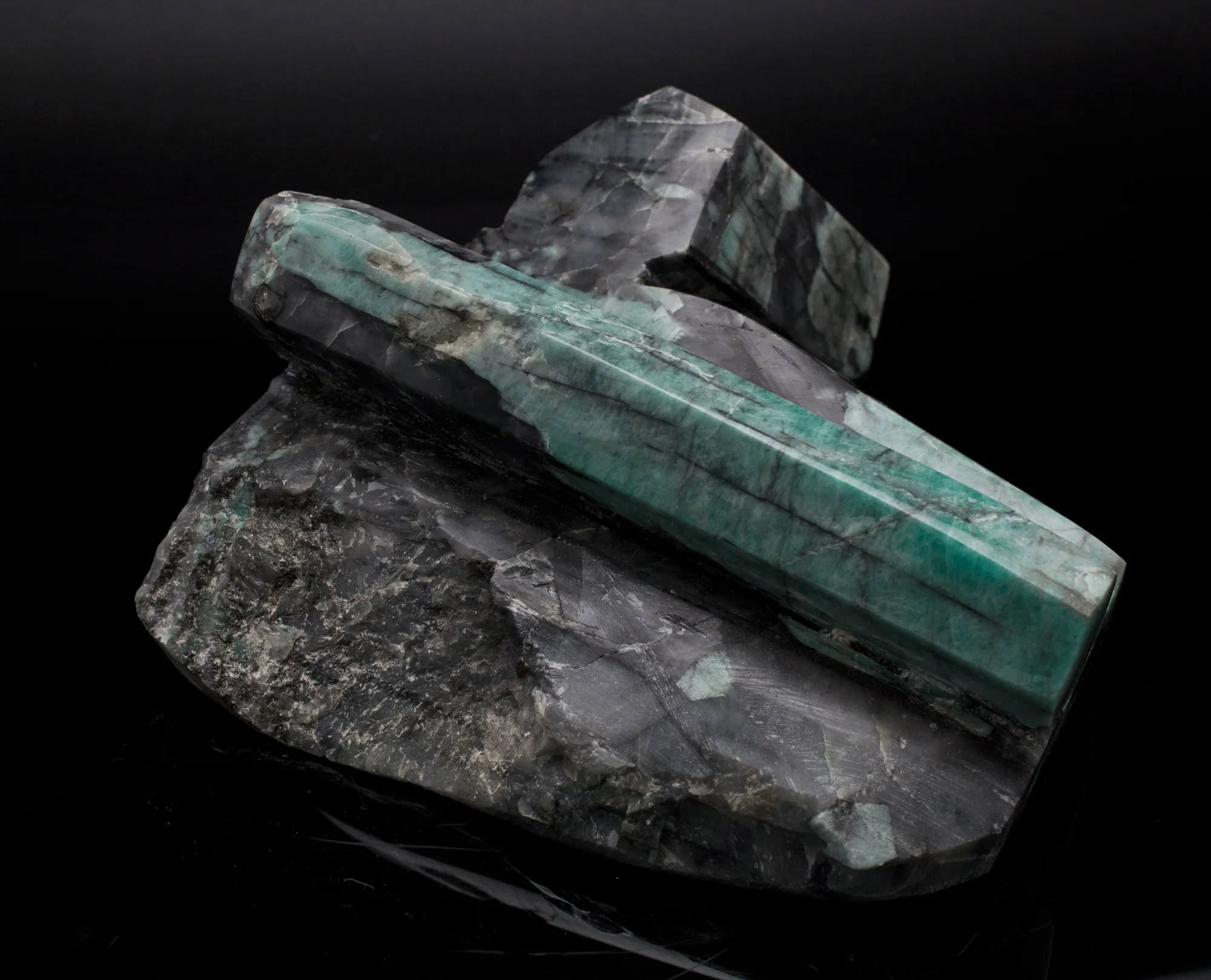 Carved Emerald on Matrix Specimen - Image 3