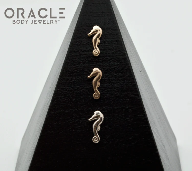 14k Gold Sea Pony Threadless End (Left Facing)
