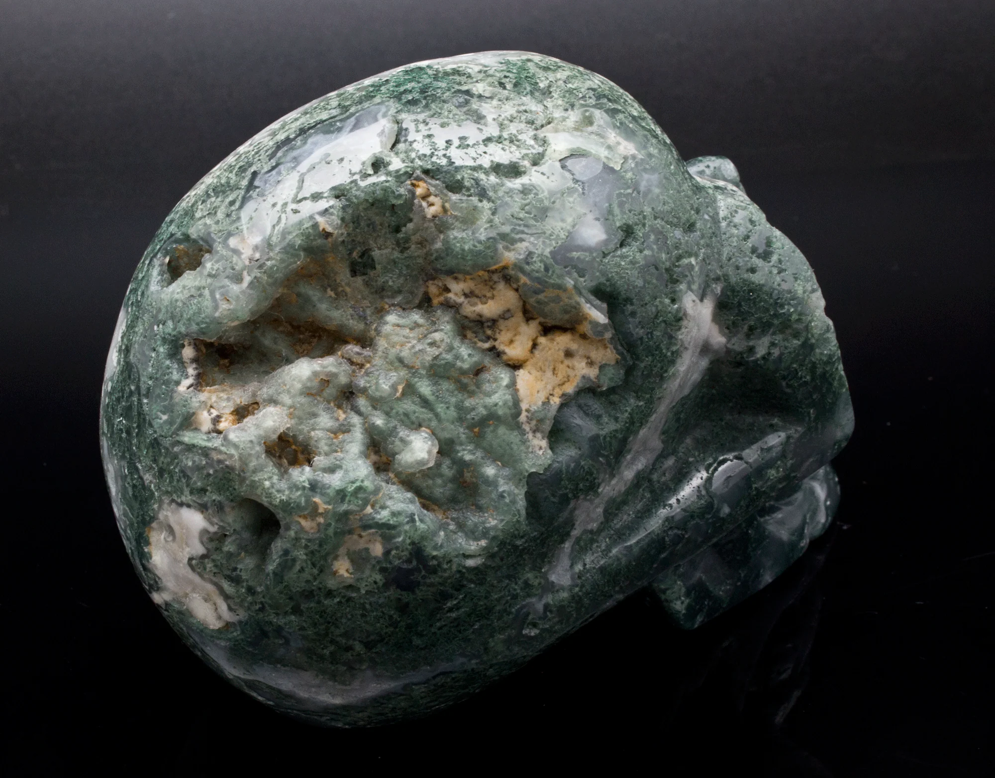 Moss Agate Carved Skull - Image 2