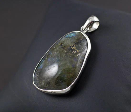 Steel Labradorite Pendant