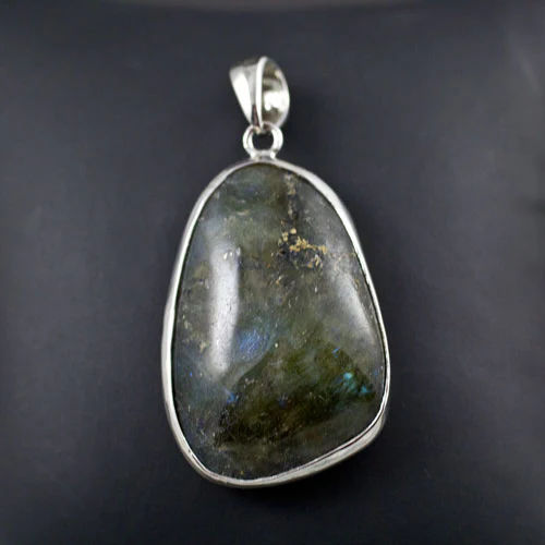Steel Labradorite Pendant - Image 2