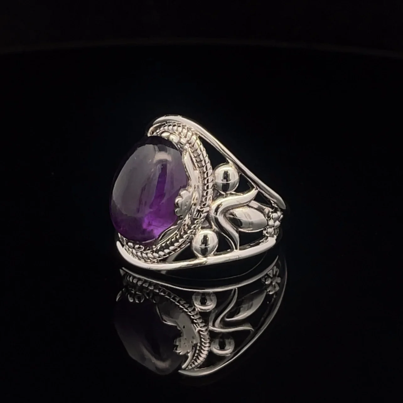 Sterling Silver Amethyst Ring Size 7 - Image 3