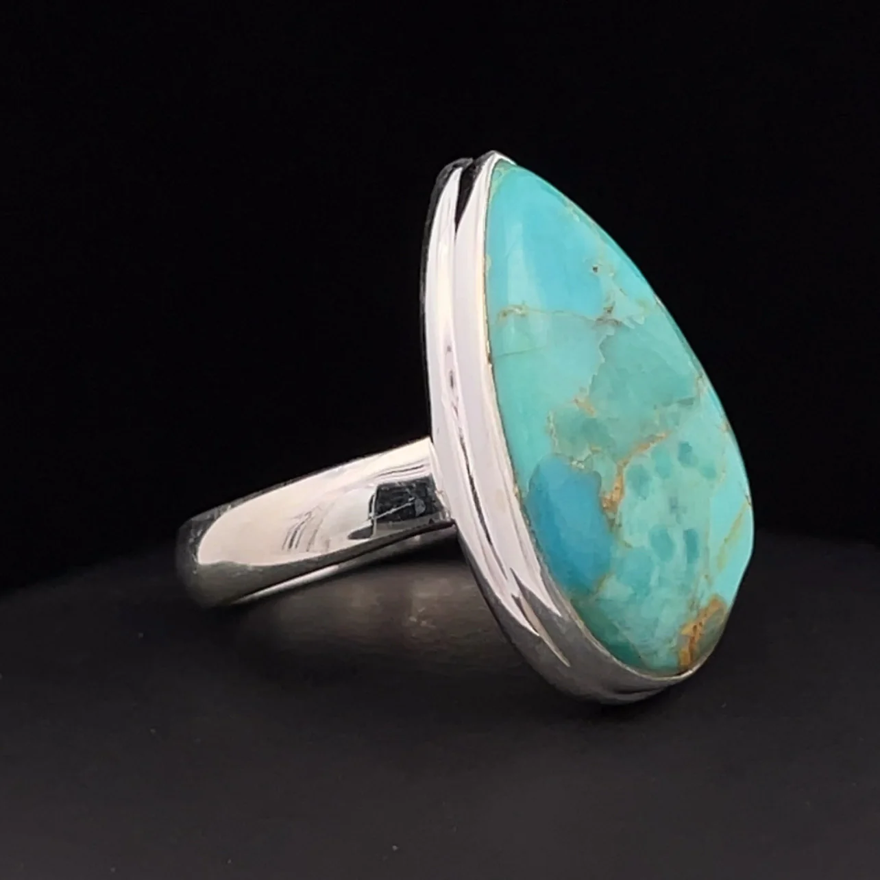 Sterling Silver Kingman Turquoise Ring Size 7 - Image 2