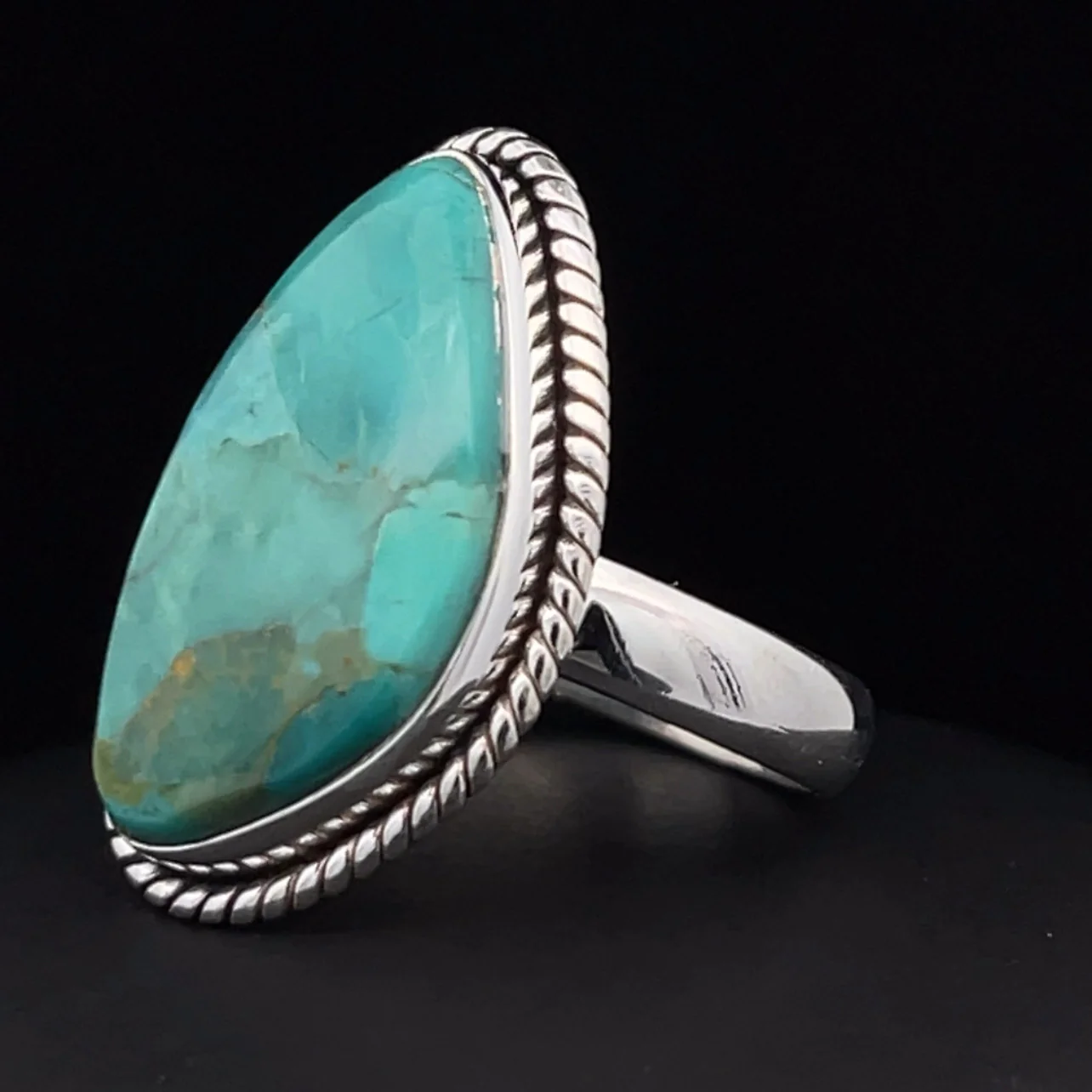 Sterling Silver Kingman Turquoise Ring Size 7 - Image 3