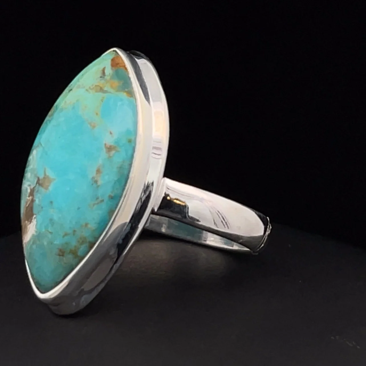 Sterling Silver Kingman Turquoise Ring Size 7 - Image 2