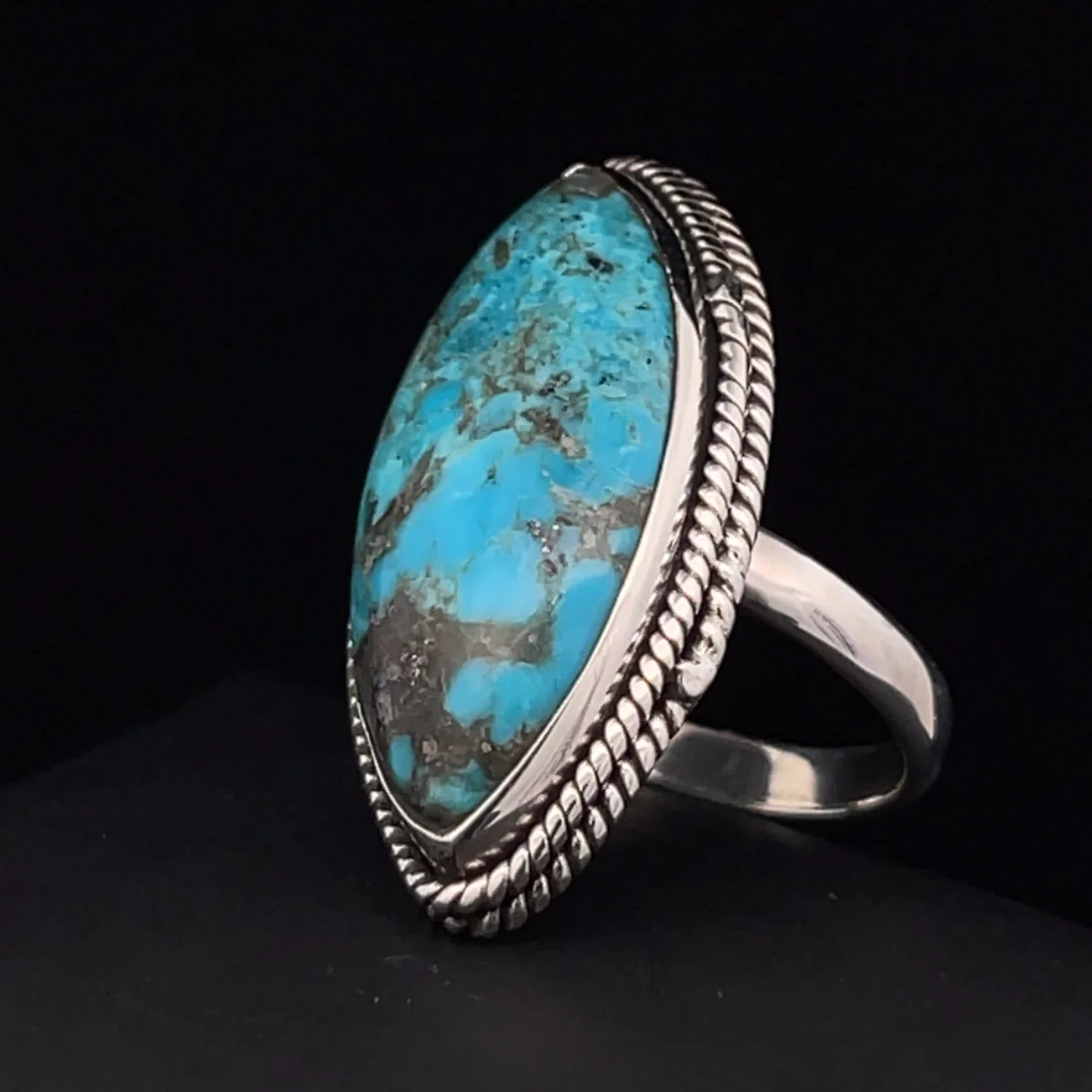 Sterling Silver Kingman Turquoise Ring Size 7 - Image 3