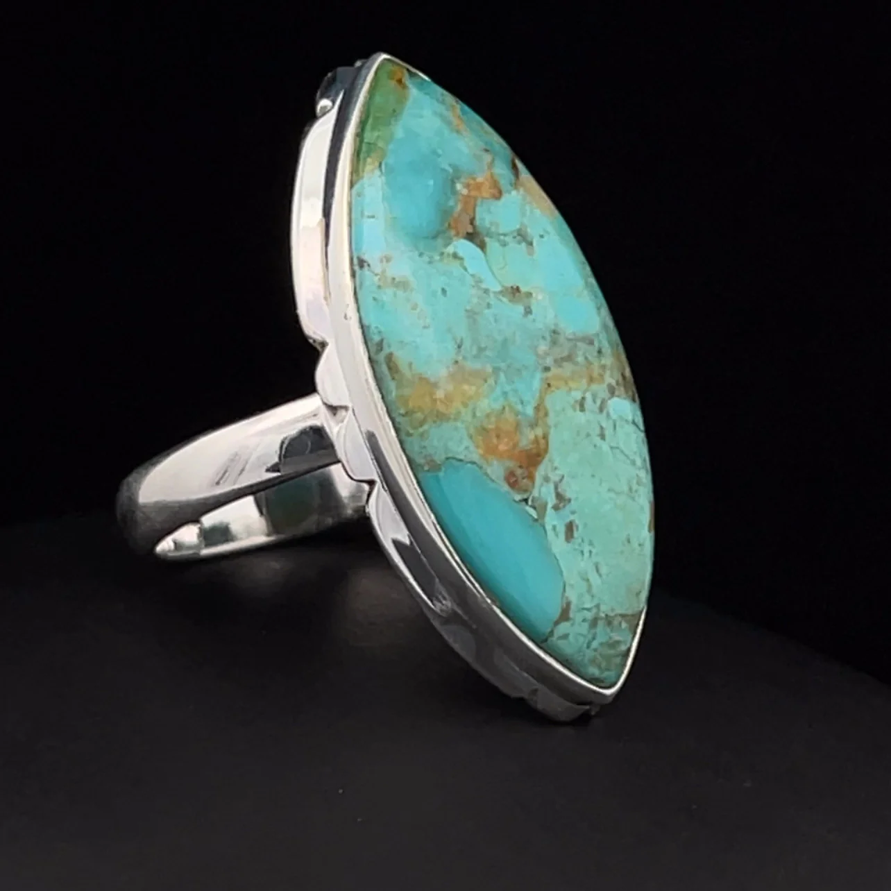 Sterling Silver Kingman Turquoise Ring Size 8 - Image 3