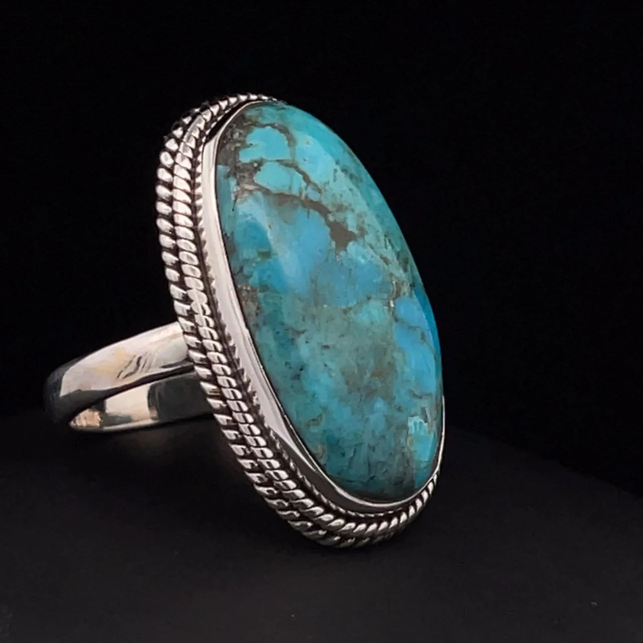 Sterling Silver Kingman Turquoise Ring Size 8 - Image 2