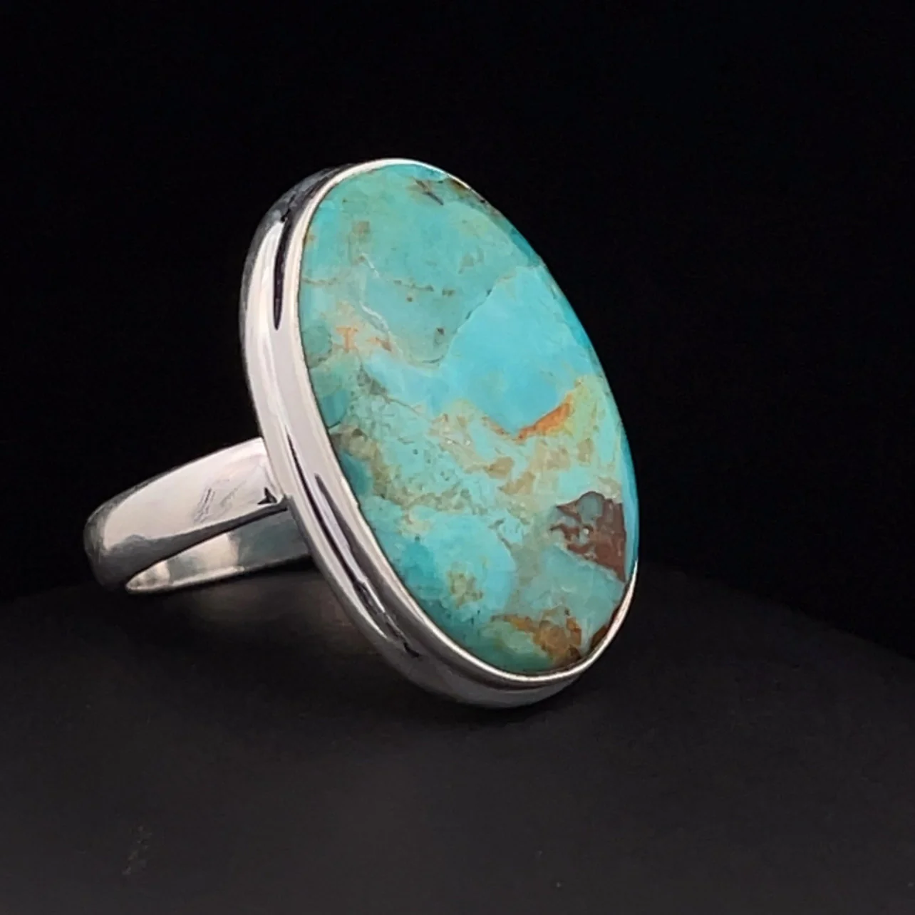 Sterling Silver Kingman Turquoise Ring Size 8 - Image 3