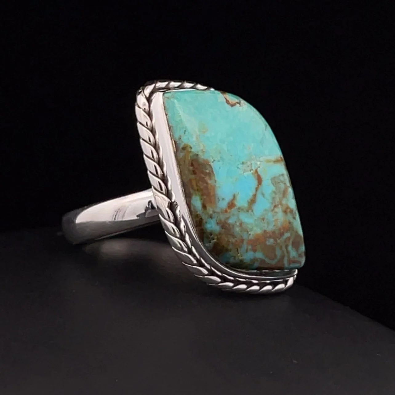 Sterling Silver Kingman Turquoise Ring Size 8 - Image 2
