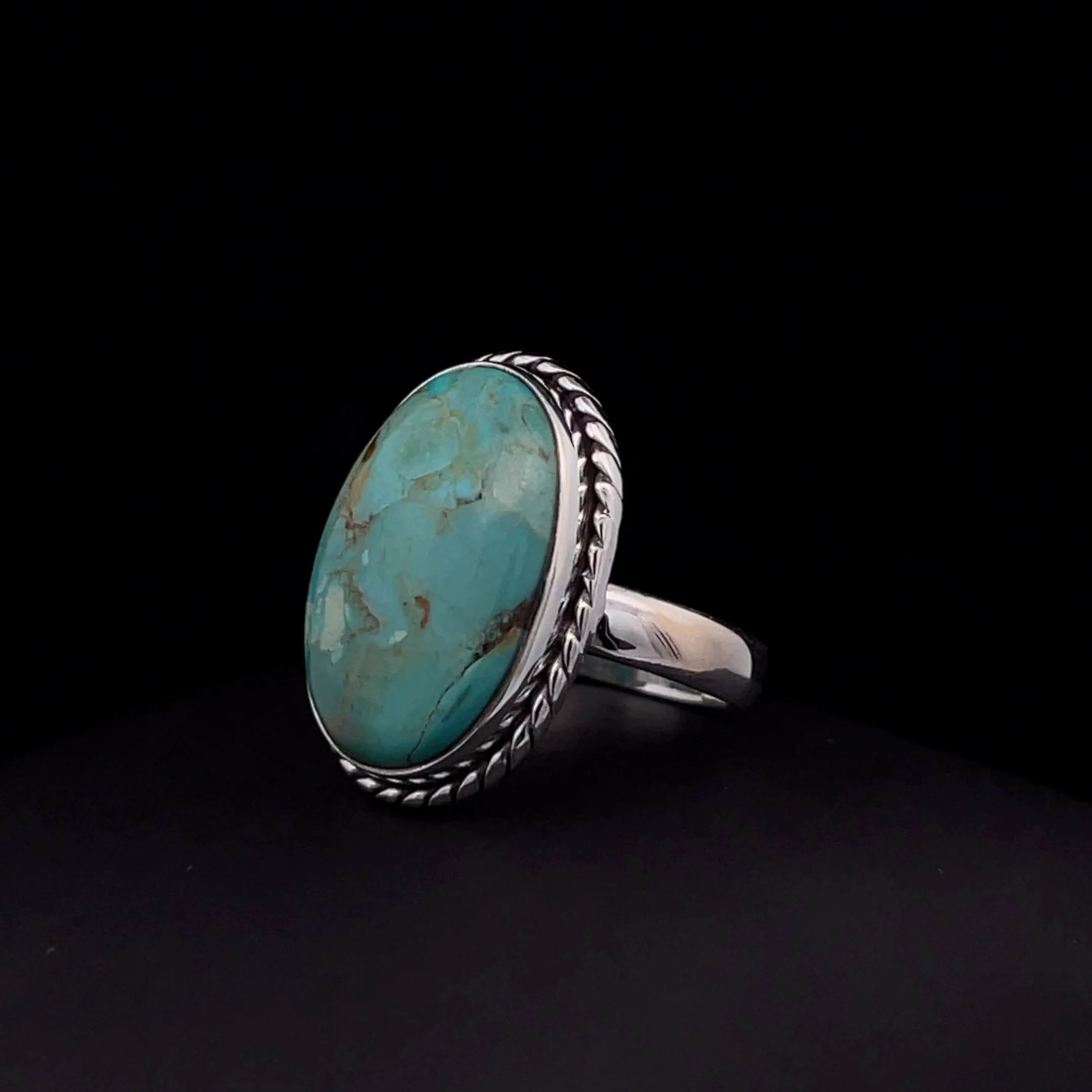 Sterling Silver Kingman Turquoise Ring Size 7 - Image 3