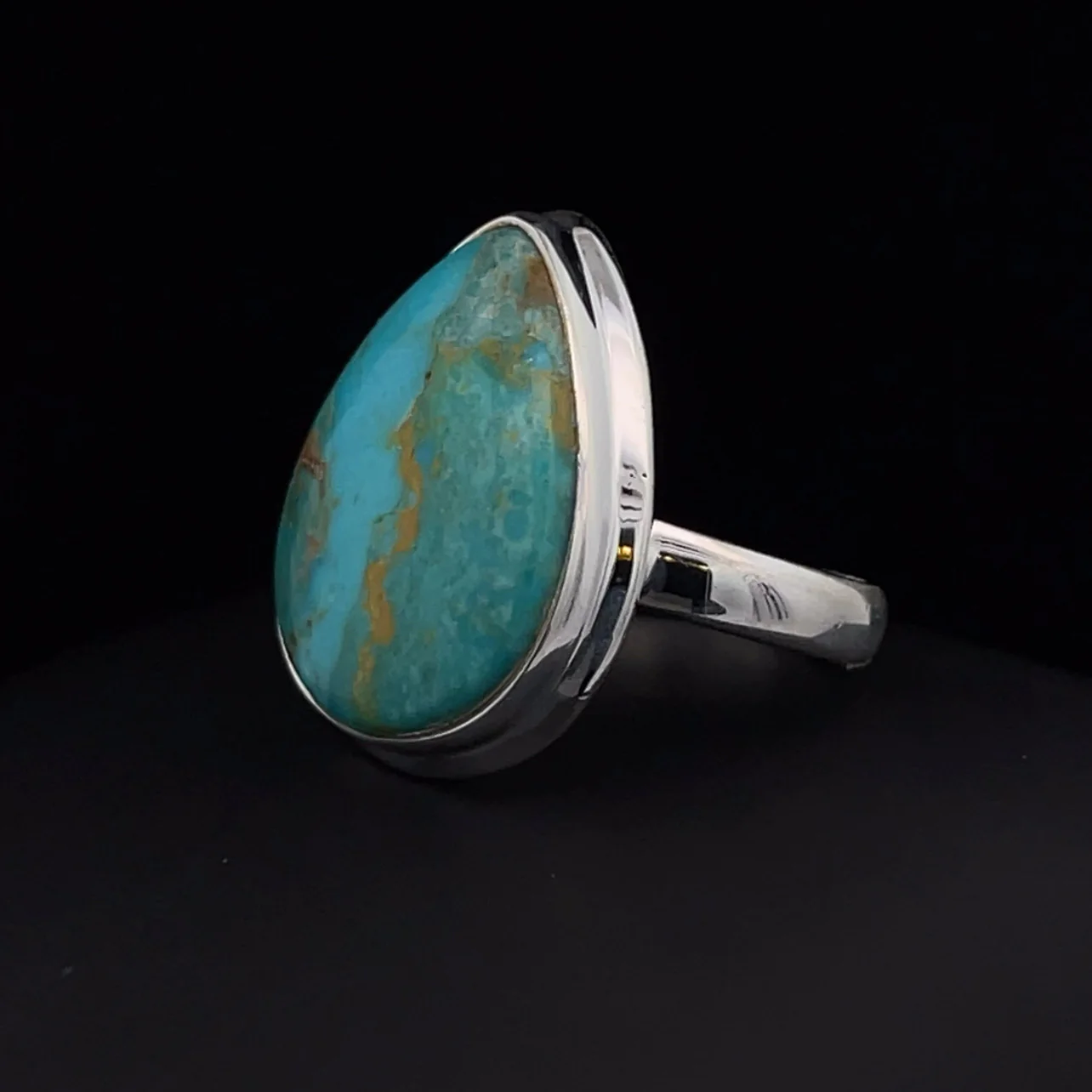Sterling Silver Kingman Turquoise Ring Size 7 - Image 3