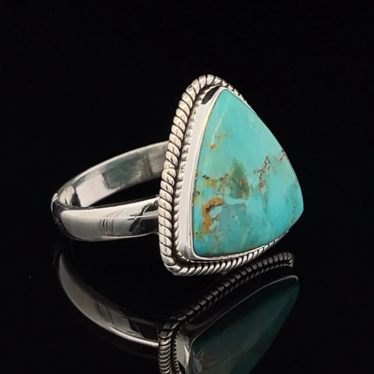 Sterling Silver Kingman Turquoise Ring Size 10 - Image 2