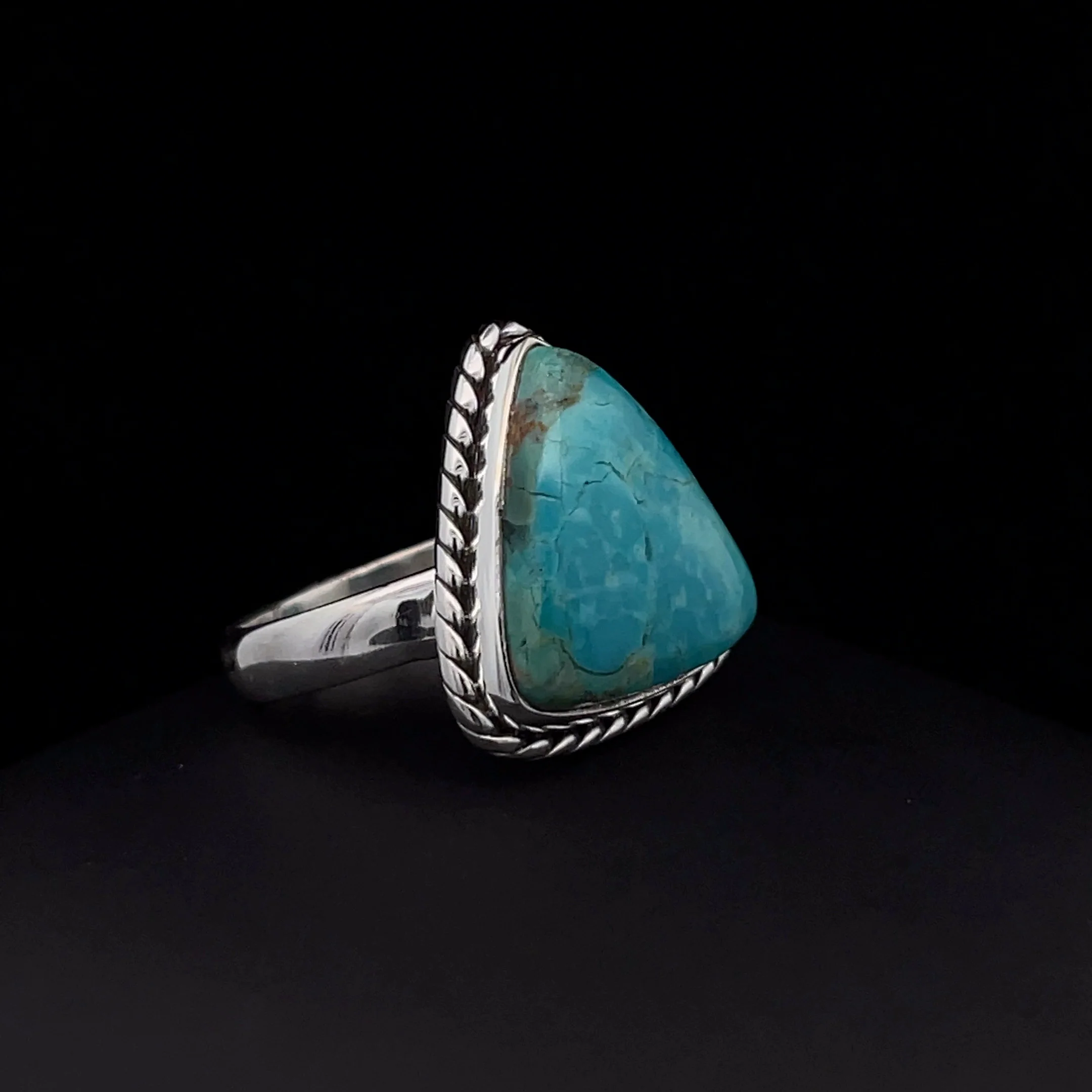 Sterling Silver Kingman Turquoise Ring Size 7 - Image 2