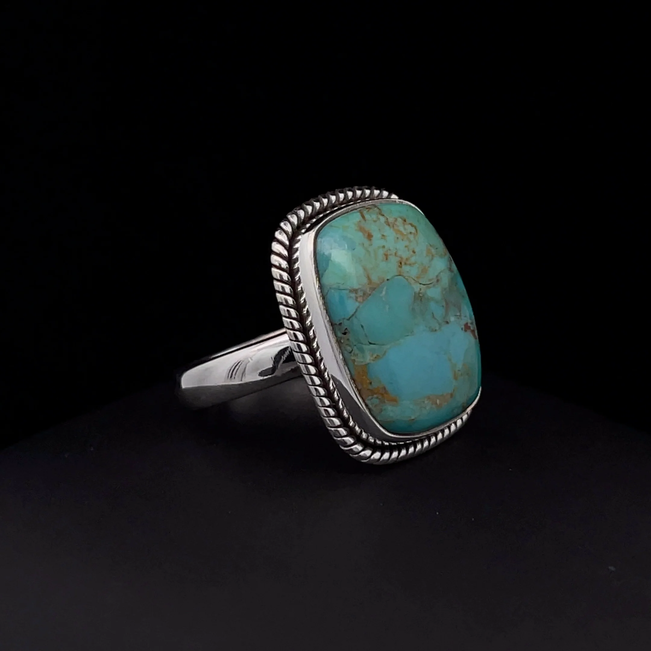 Sterling Silver Kingman Turquoise Ring Size 7 - Image 2