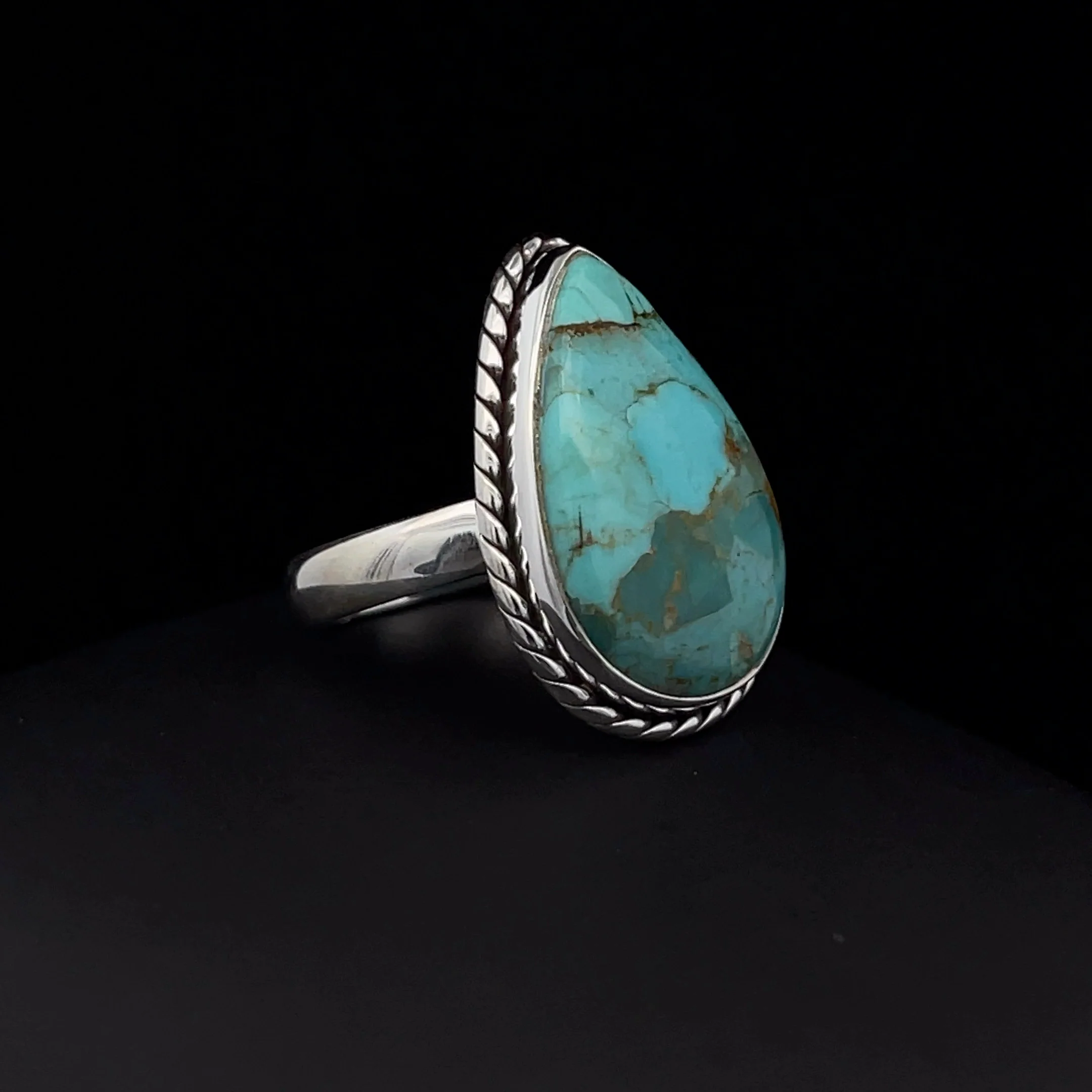 Sterling Silver Kingman Turquoise Ring Size 7 - Image 2