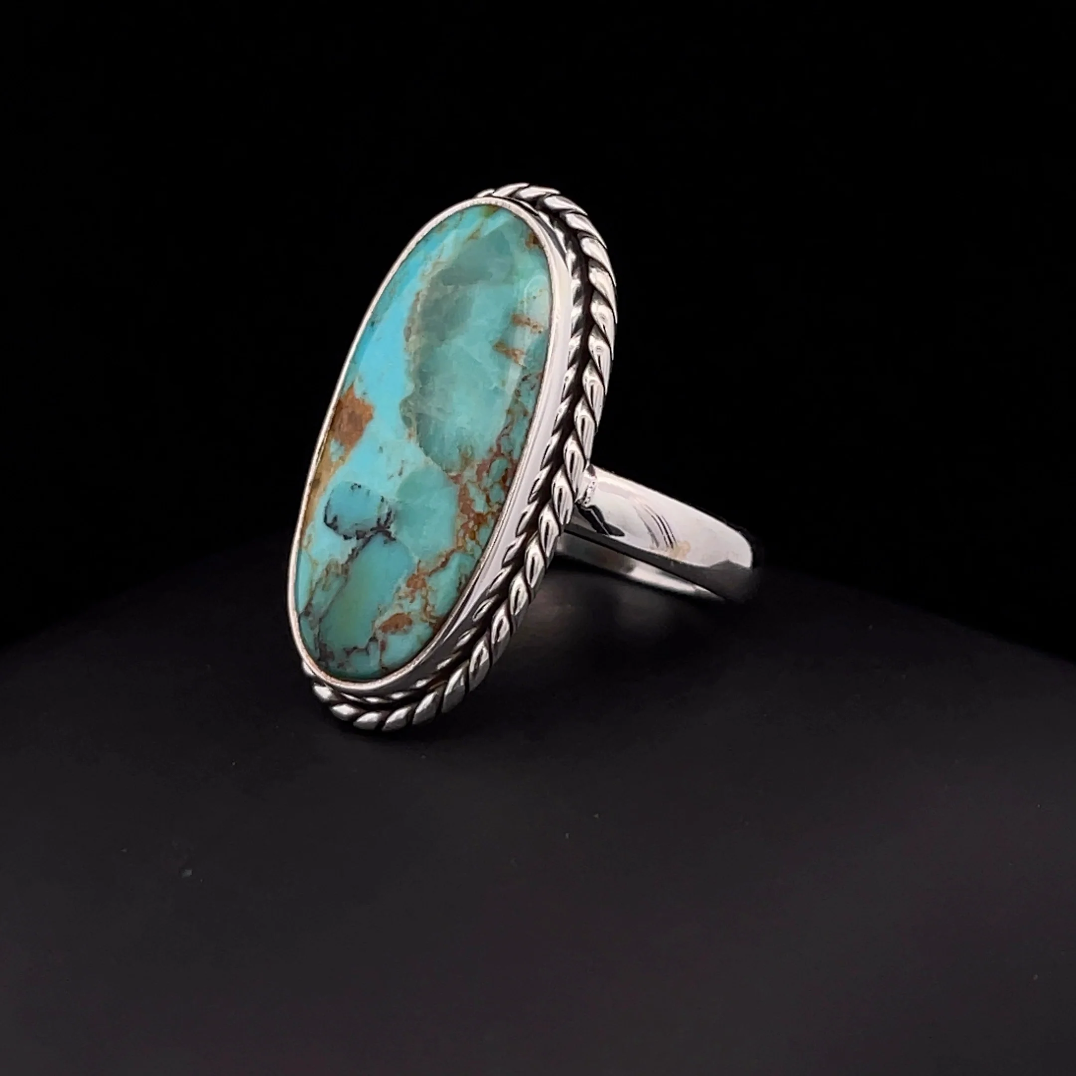 Sterling Silver Kingman Turquoise Ring Size 7 - Image 3