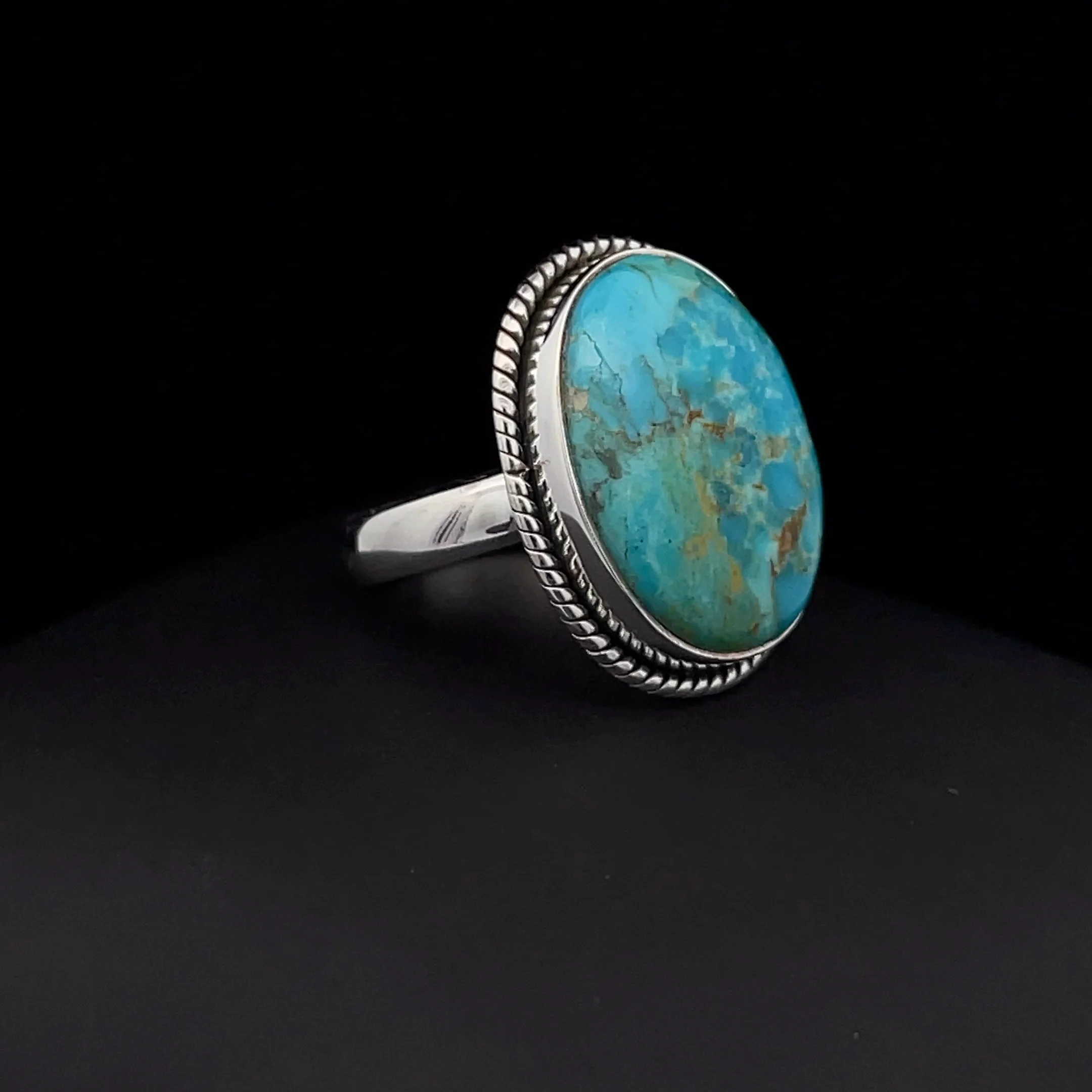 Sterling Silver Kingman Turquoise Ring Size 7 - Image 2