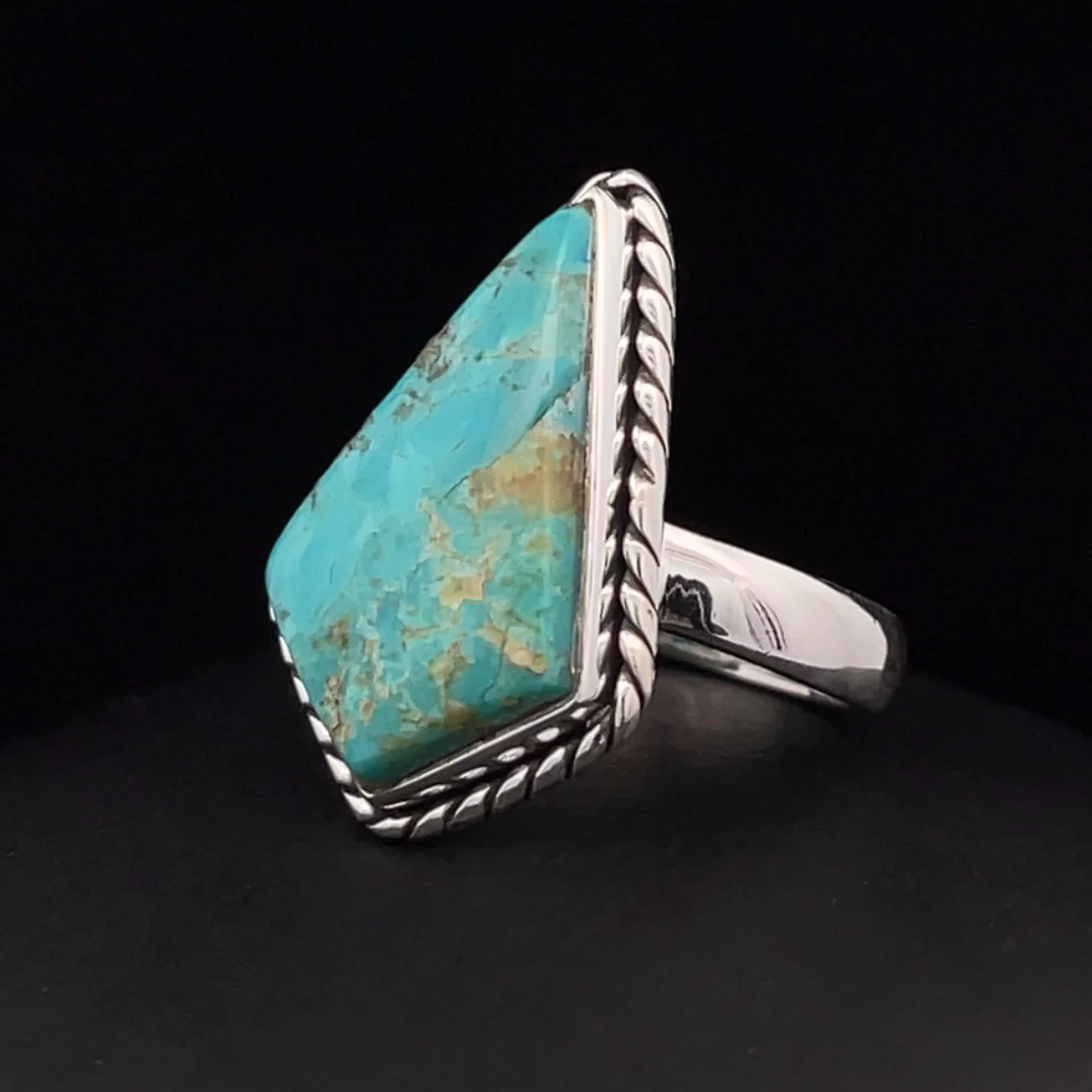 Sterling Silver Kingman Turquoise Ring Size 6.5 - Image 3