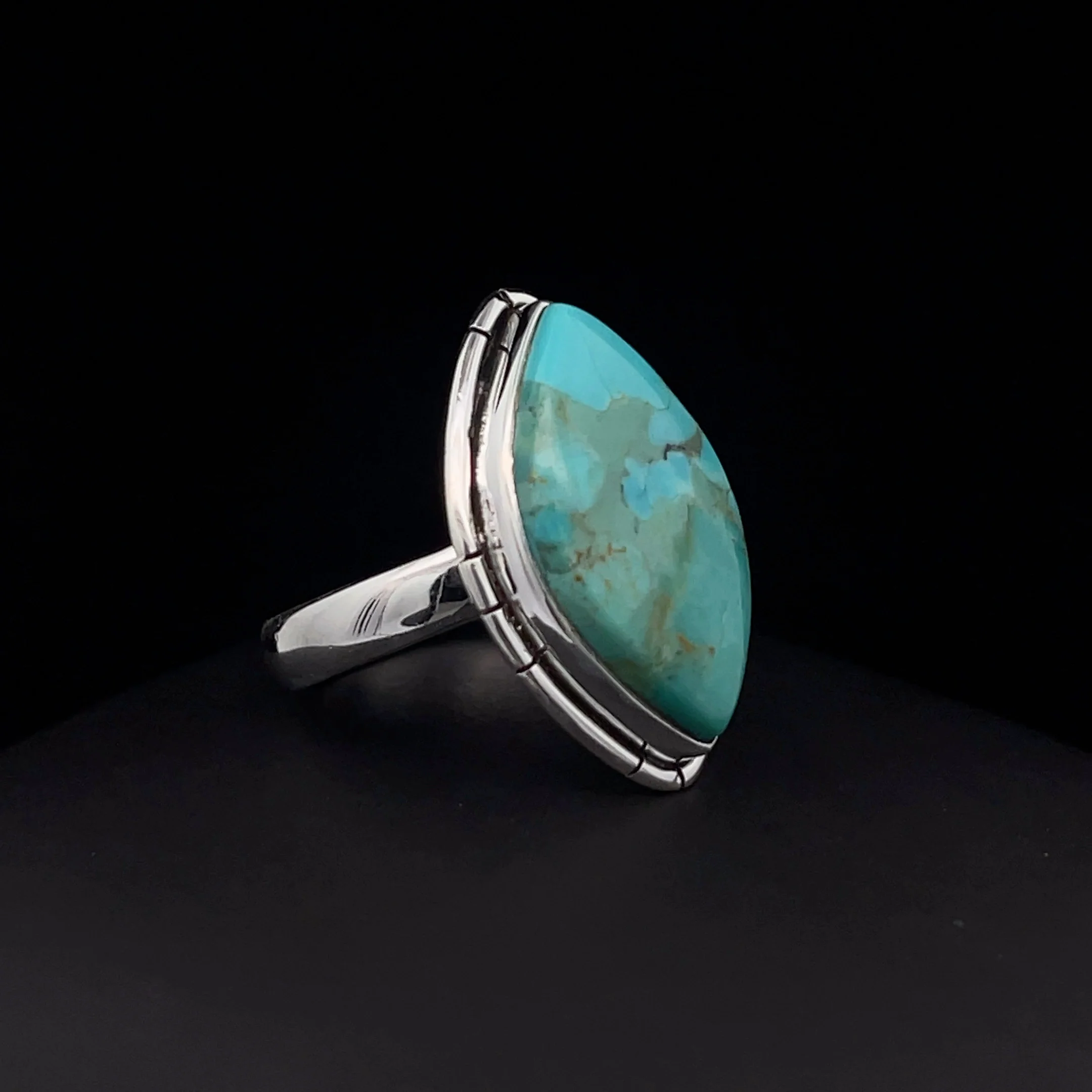 Sterling Silver Kingman Turquoise Ring Size 7 - Image 5