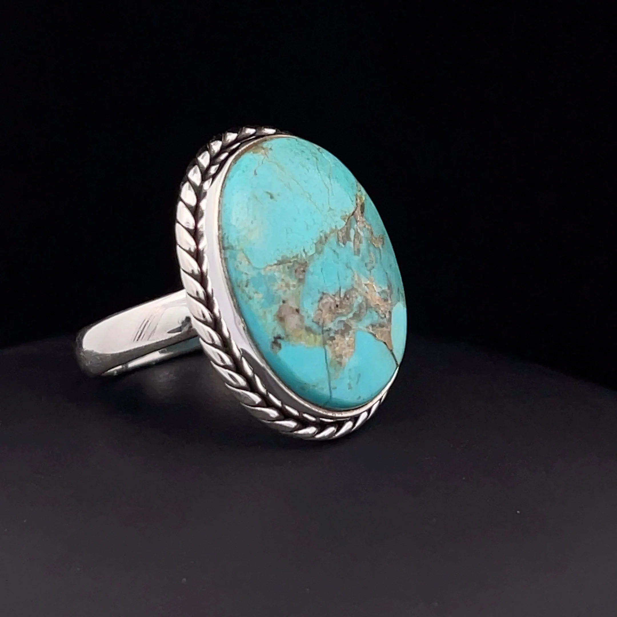 Sterling Silver Kingman Turquoise Ring Size 7 - Image 2