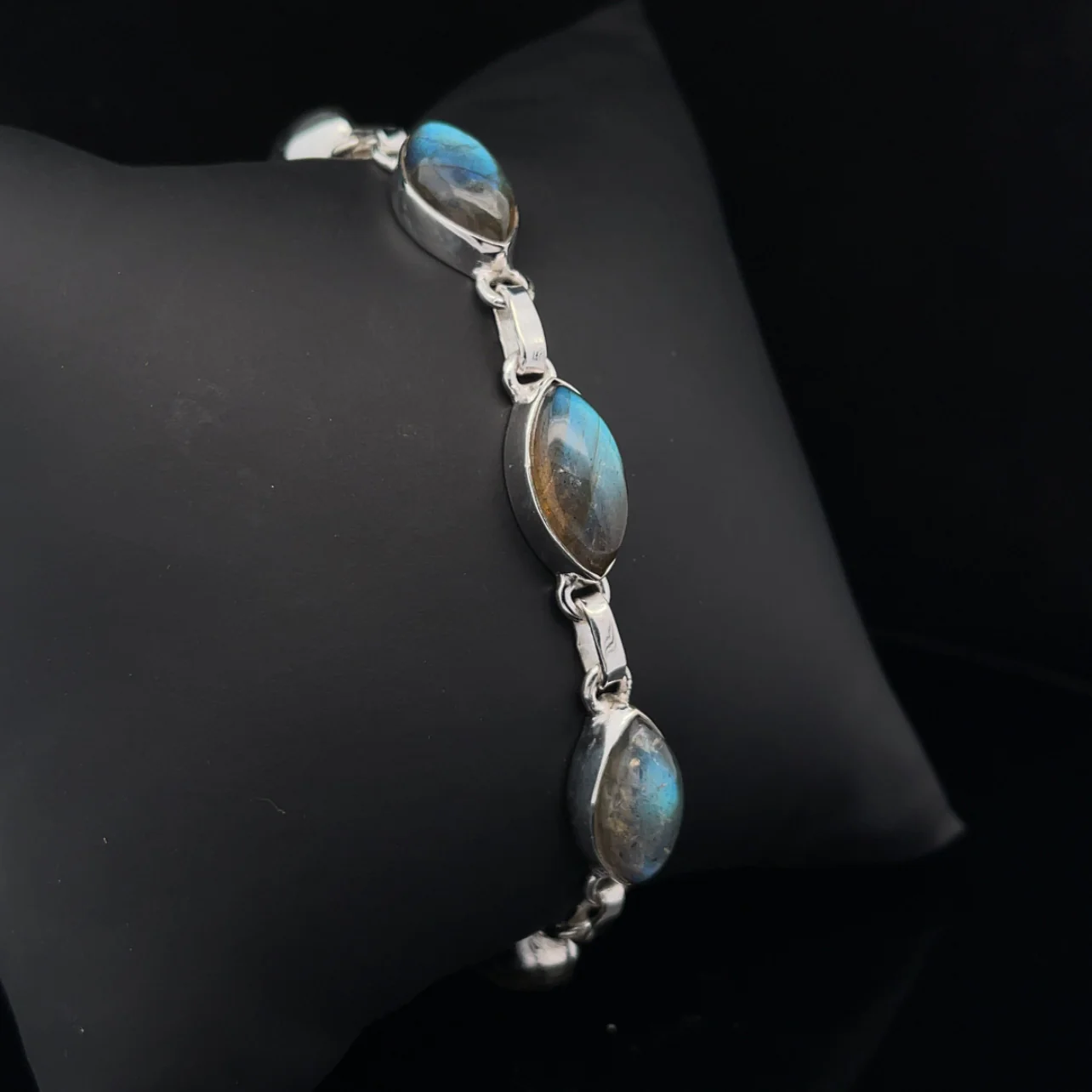 Sterling Silver Labradorite Bracelet - Image 3