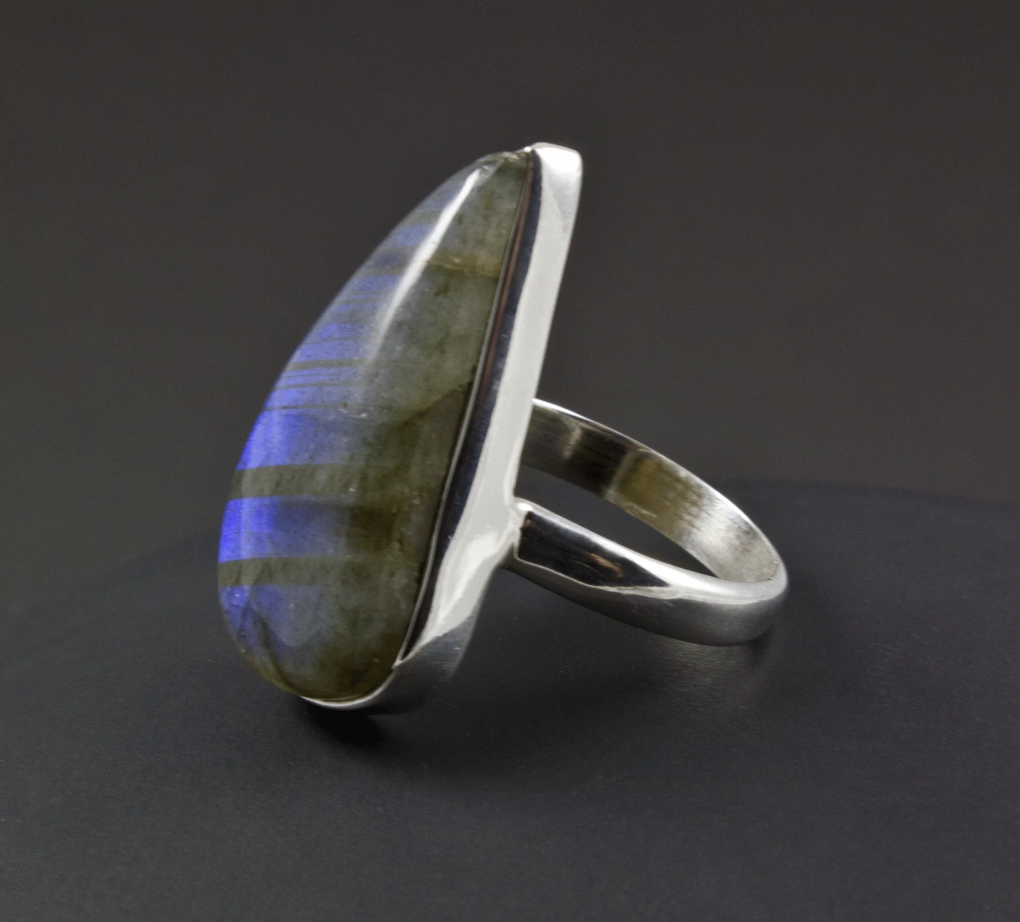 Sterling Silver Labradorite Ring Size 7 - Image 3