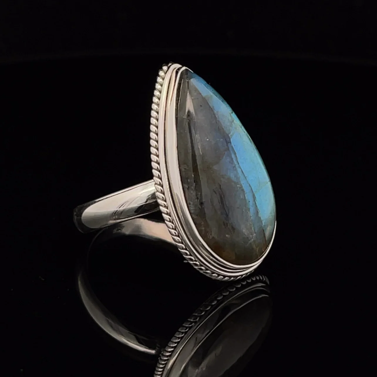 Sterling Silver Labradorite Ring Size 10 - Image 2
