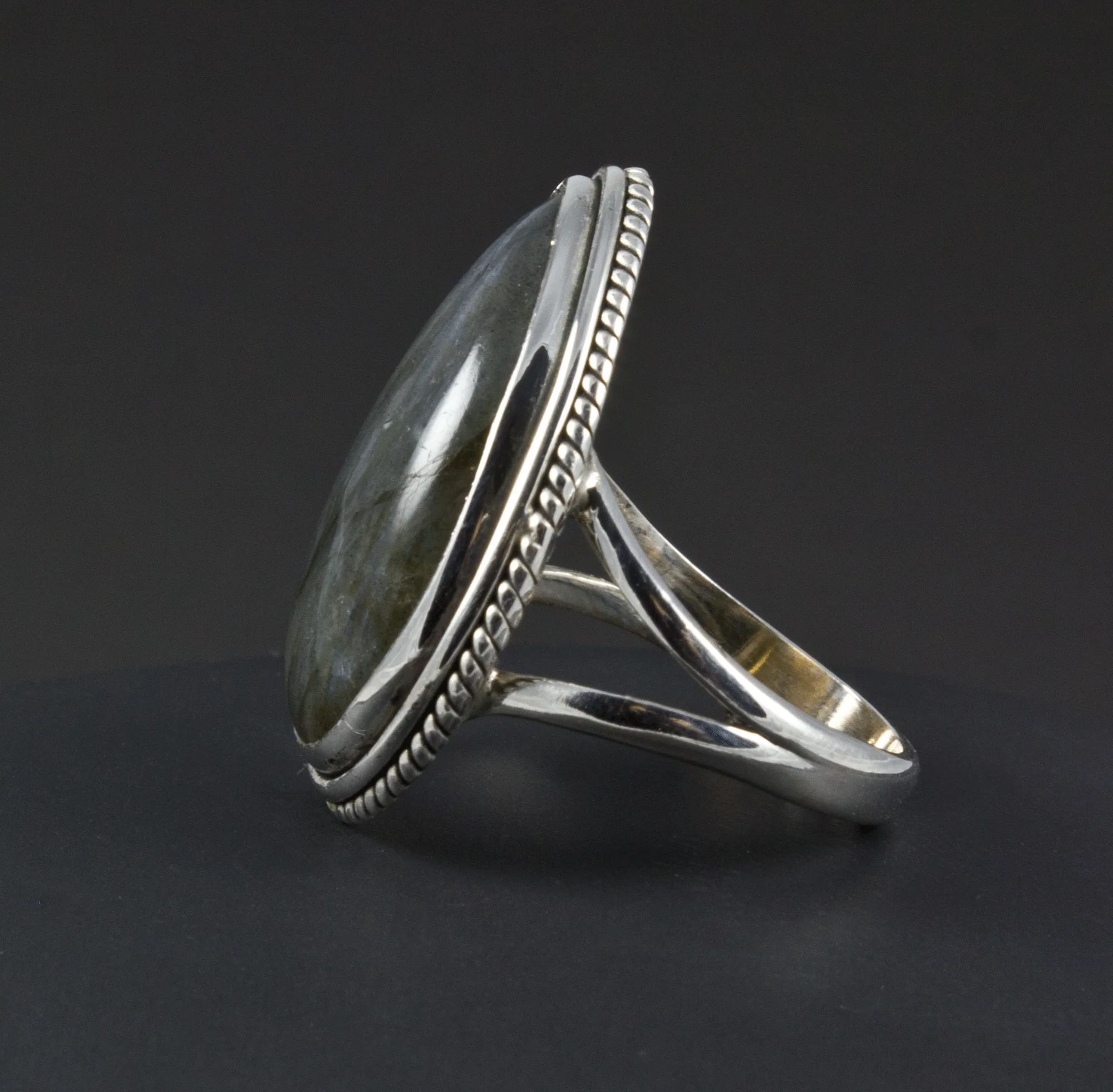 Sterling Silver Labradorite Ring Size 7 - Image 3