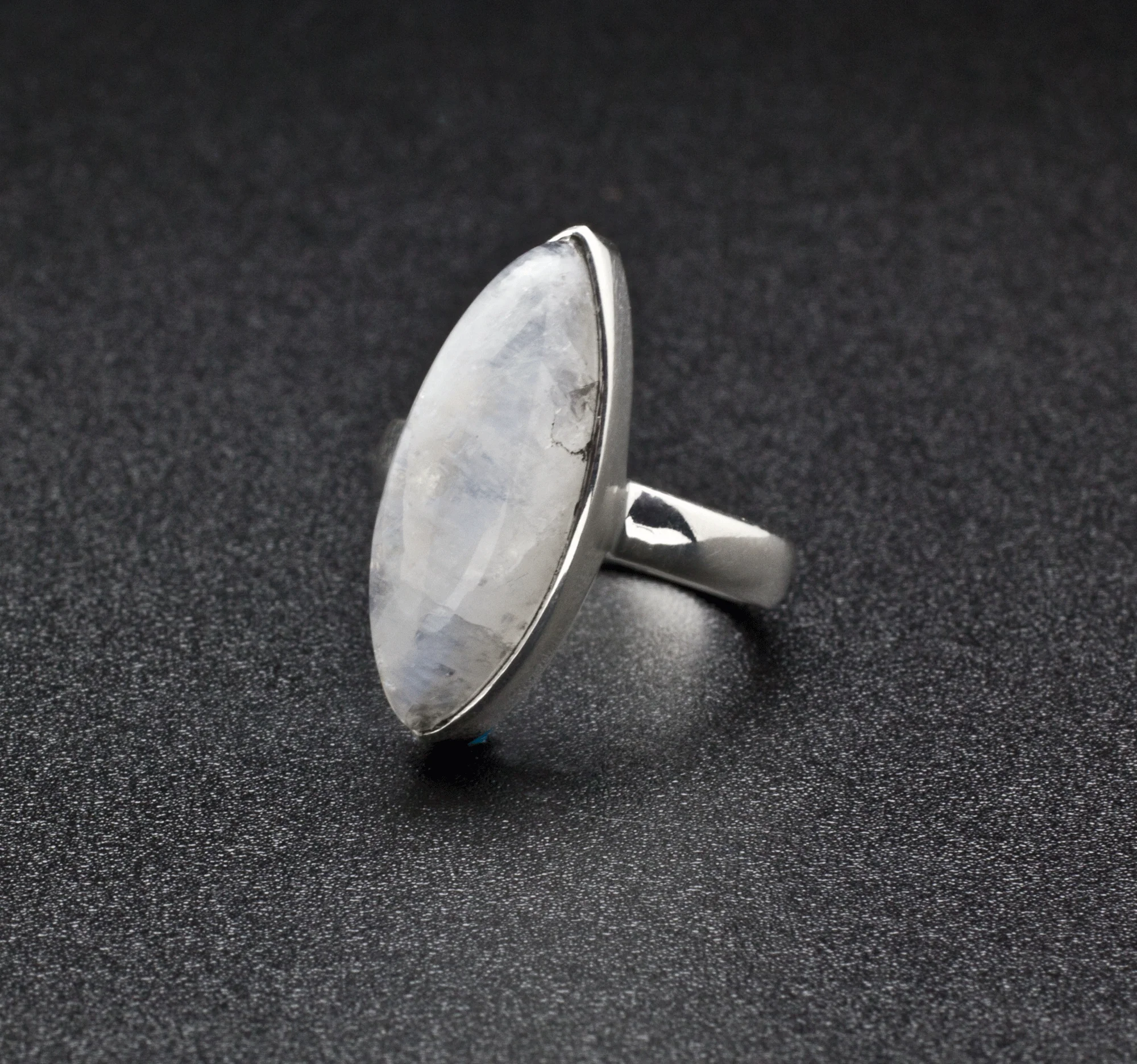 Sterling Silver Moonstone Ring Size 6 - Image 2