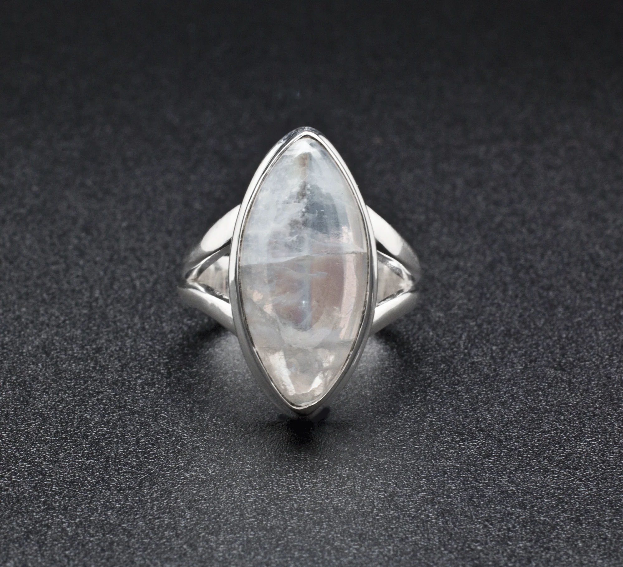 Sterling Silver Moonstone Ring Size 6 - Image 2