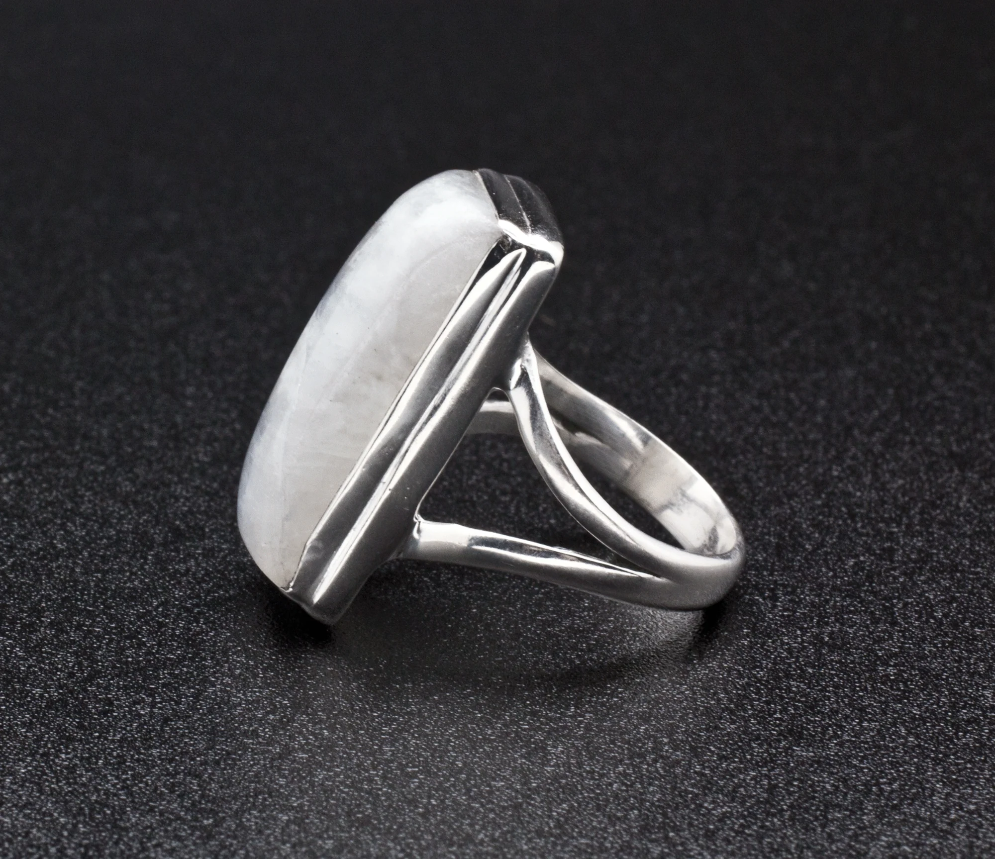 Sterling Silver Moonstone Ring Size 7 - Image 3