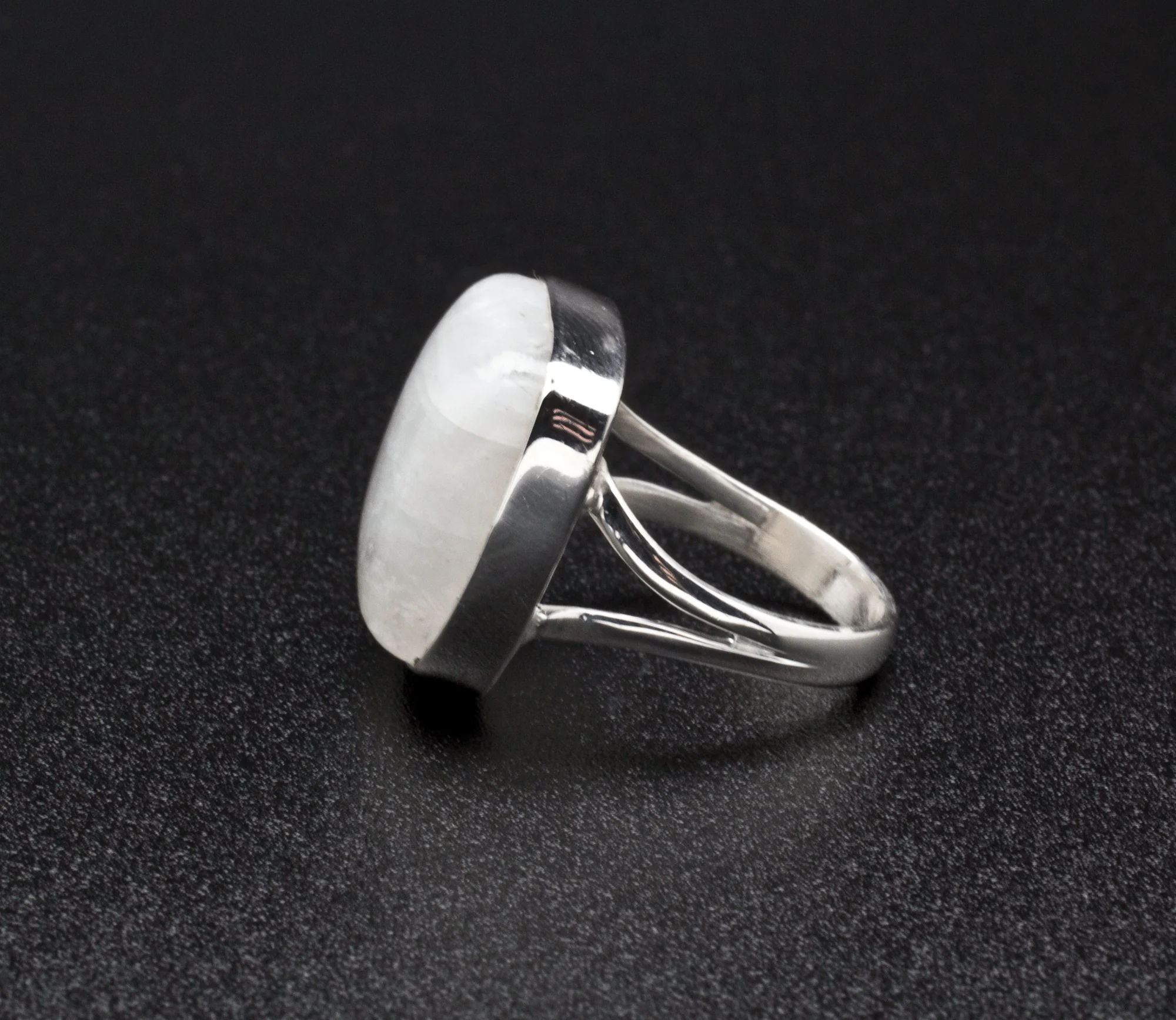 Sterling Silver Moonstone Ring Size 7 - Image 3