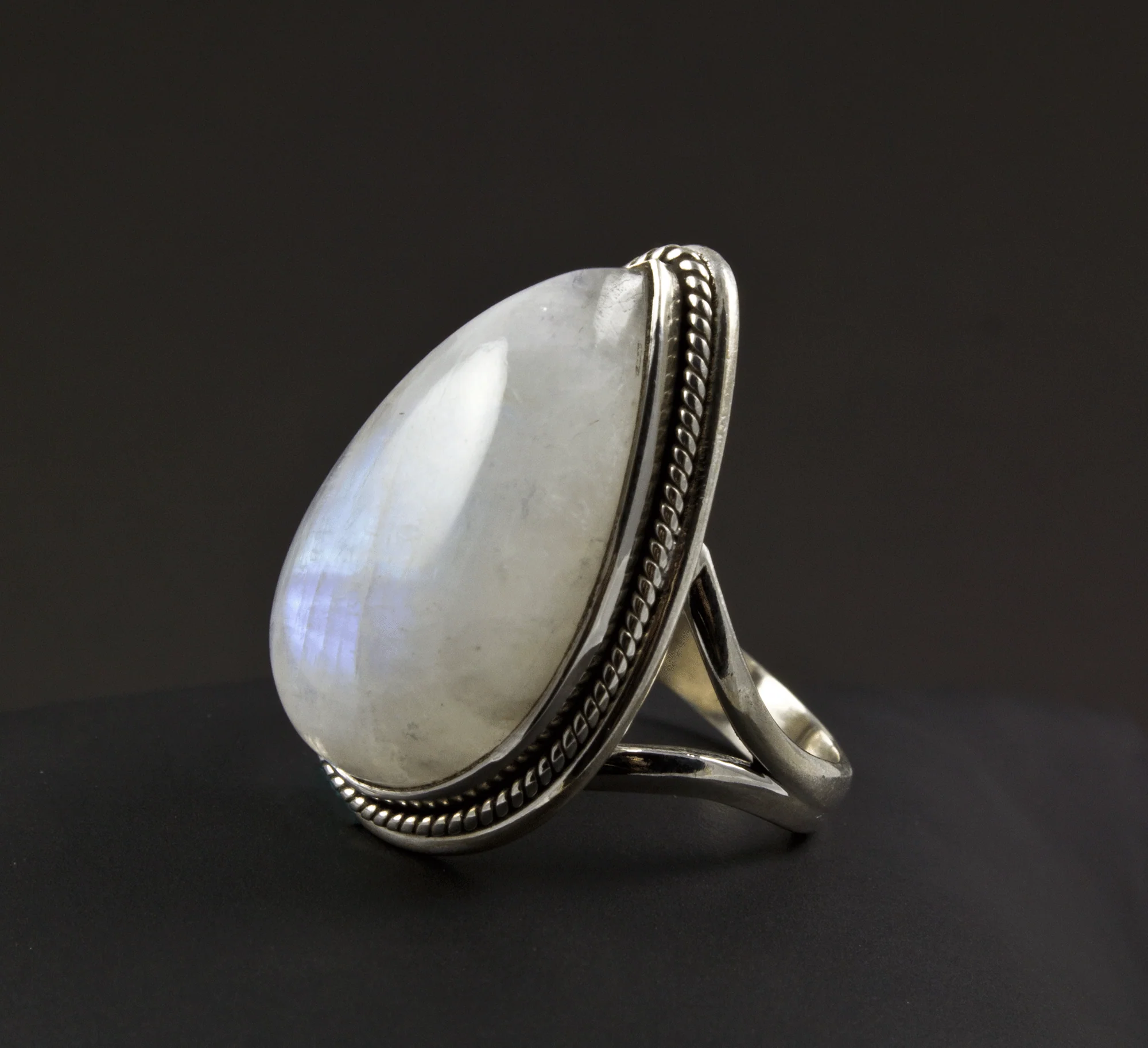 Sterling Silver Moonstone Ring Size 7 - Image 3