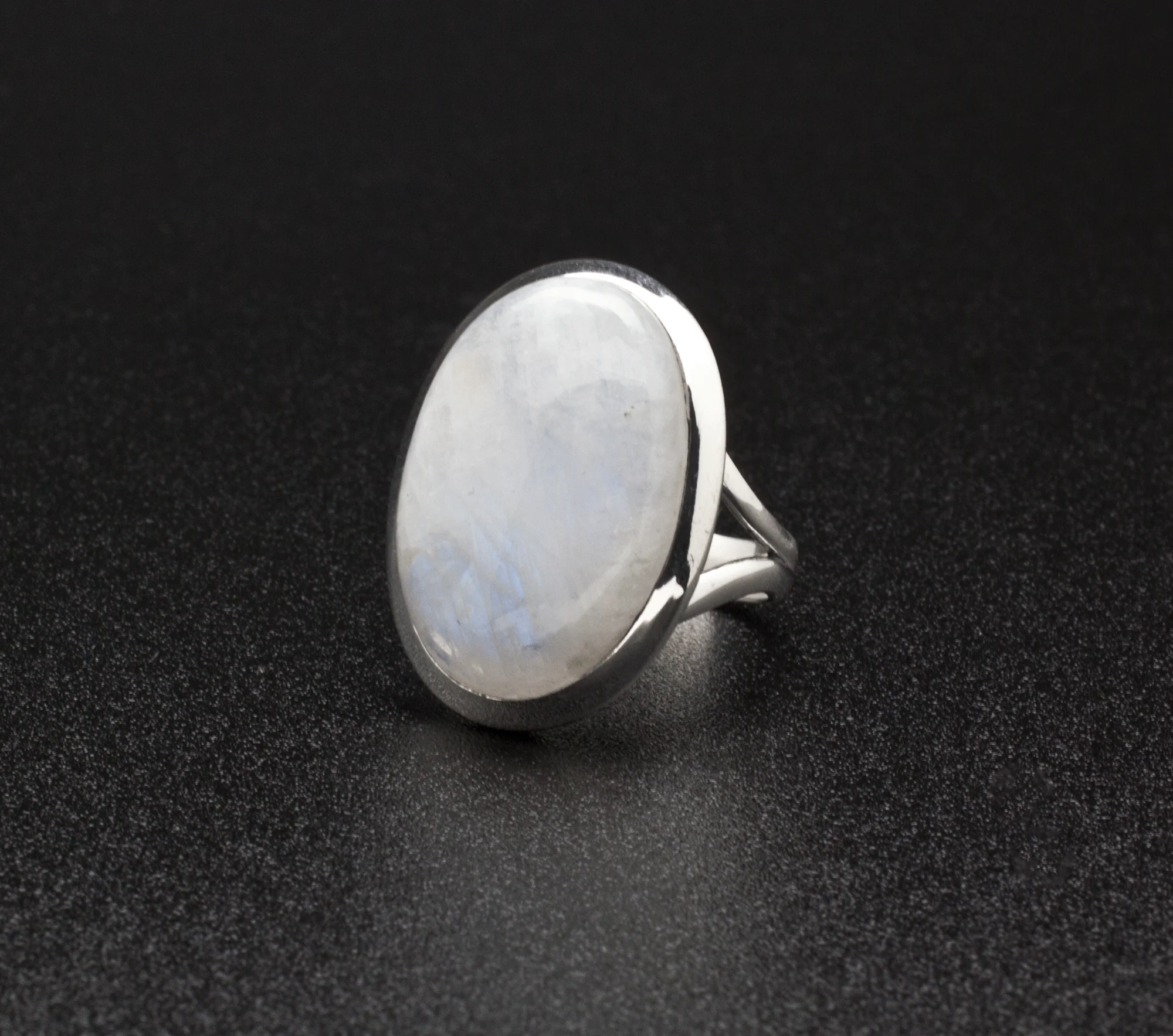 Sterling Silver Moonstone Ring Size 7 - Image 2