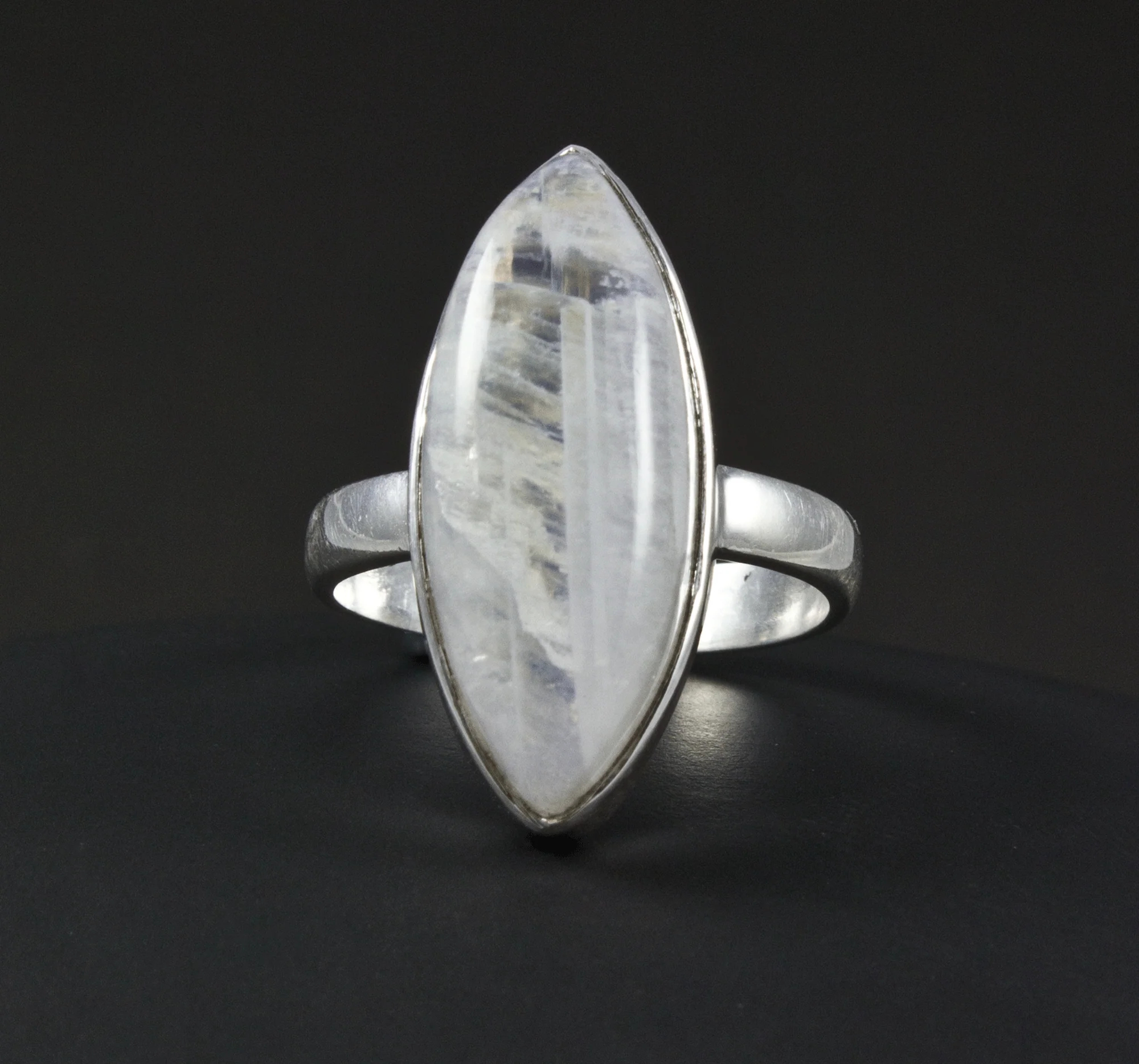 Sterling Silver Moonstone Ring Size 7 - Image 2