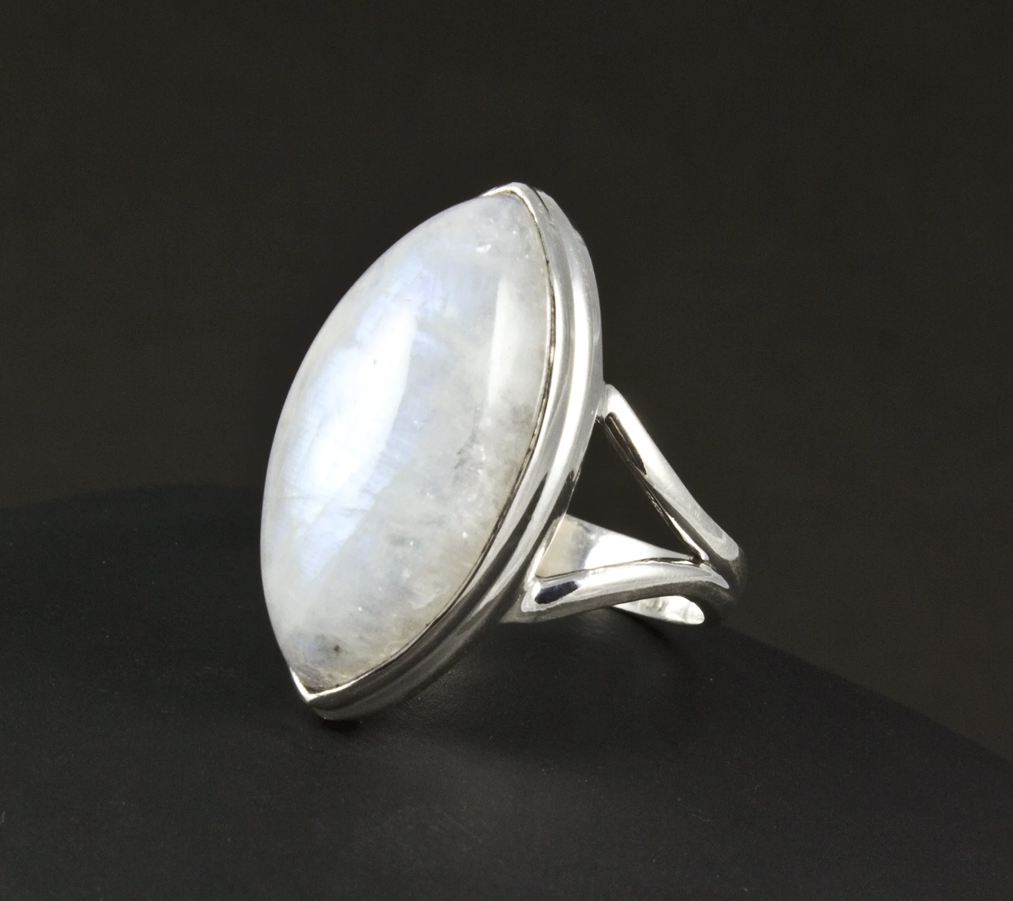 Sterling Silver Moonstone Ring Size 8 - Image 2