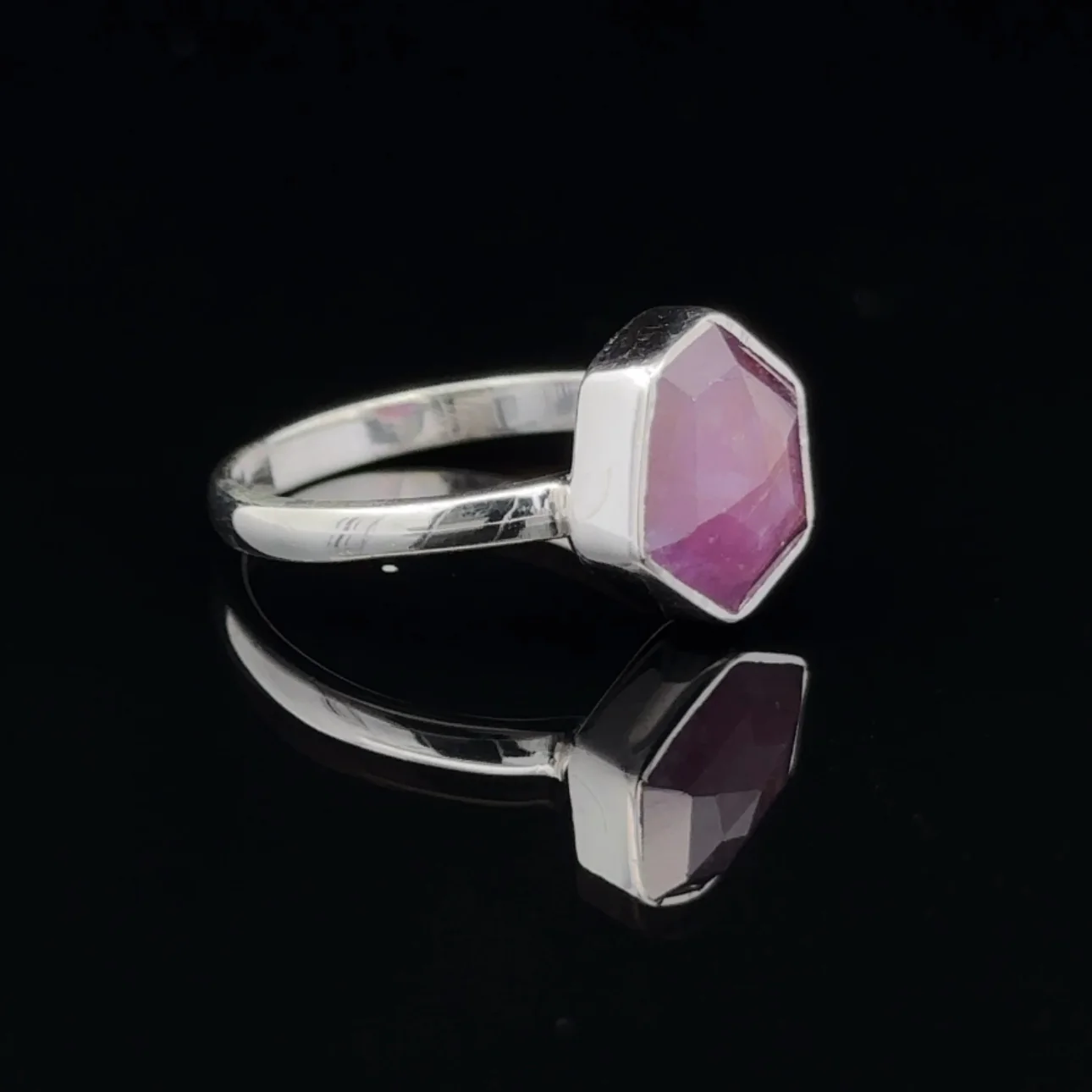 Sterling Silver Star Ruby Ring Size 7 - Image 2