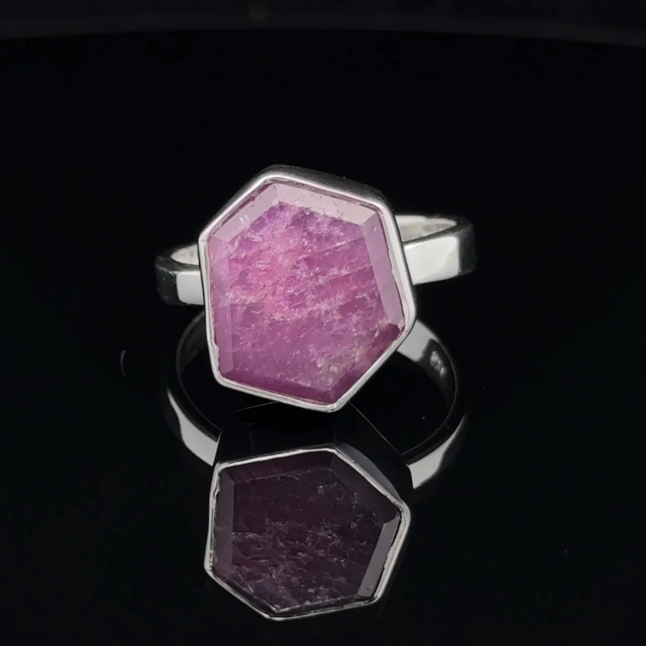 Sterling Silver Star Ruby Ring Size 11 - Image 3
