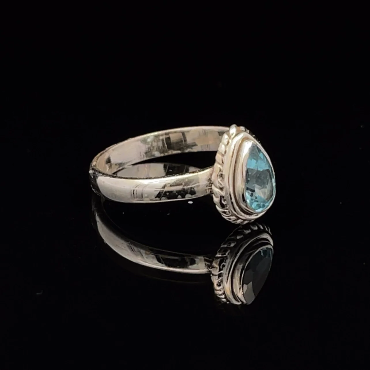 Sterling Silver Swiss Topaz Ring Size 8 - Image 2