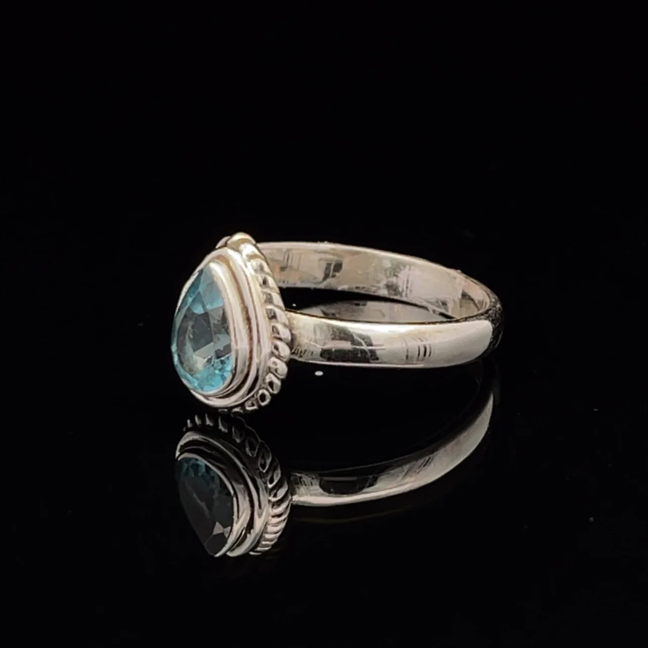 Sterling Silver Swiss Topaz Ring Size 8 - Image 3