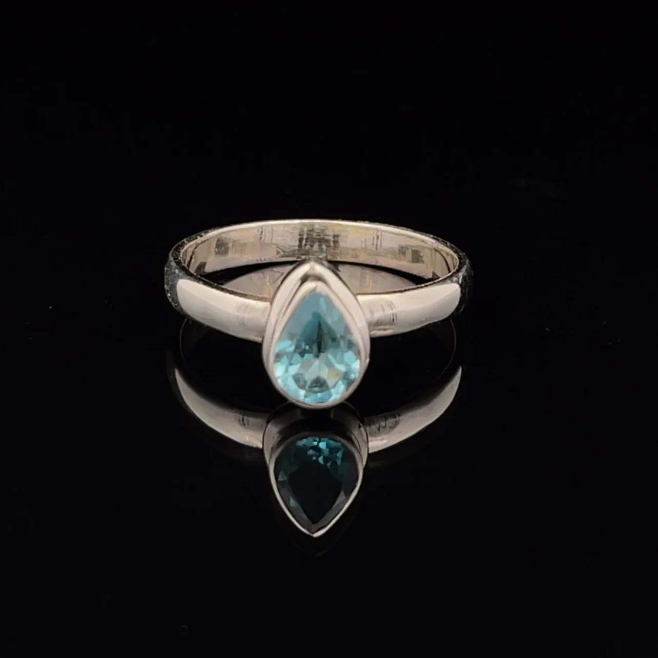 Sterling Silver Swiss Topaz Ring Size 9
