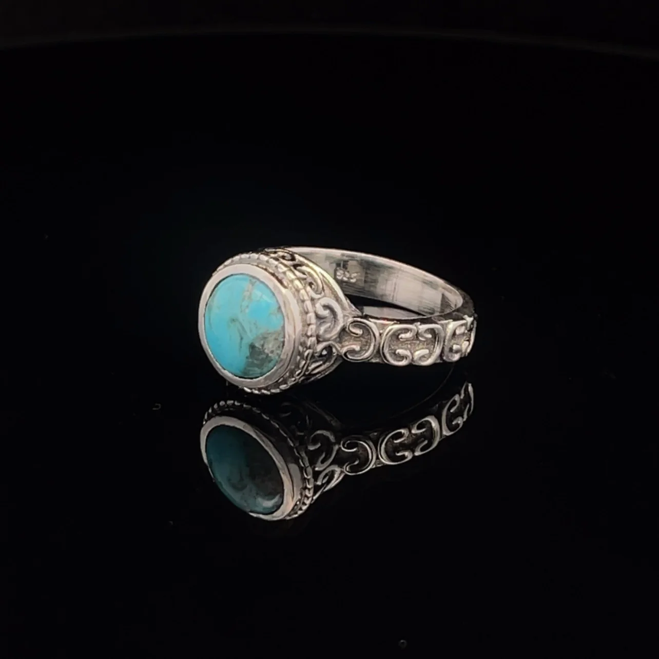 Sterling Silver Turquoise Ring Size 7 - Image 3