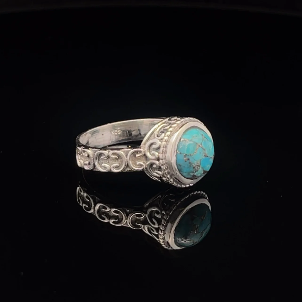 Sterling Silver Turquoise Ring Size 7 - Image 2