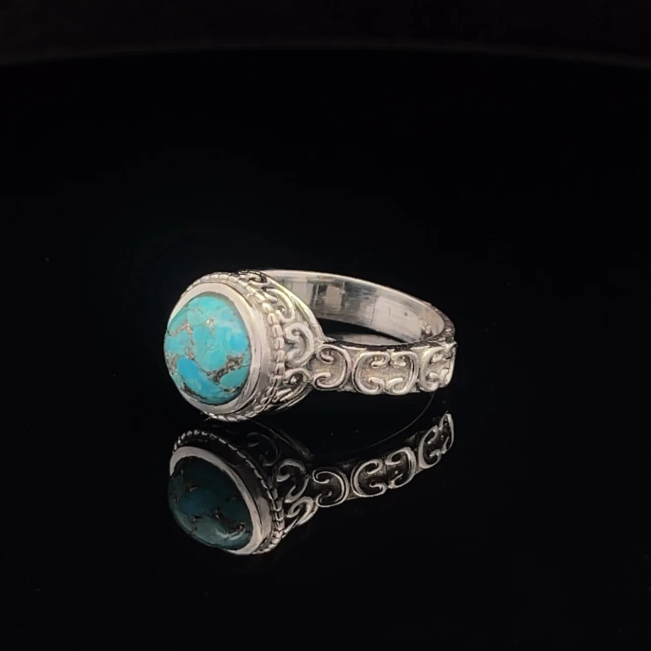 Sterling Silver Turquoise Ring Size 7 - Image 3