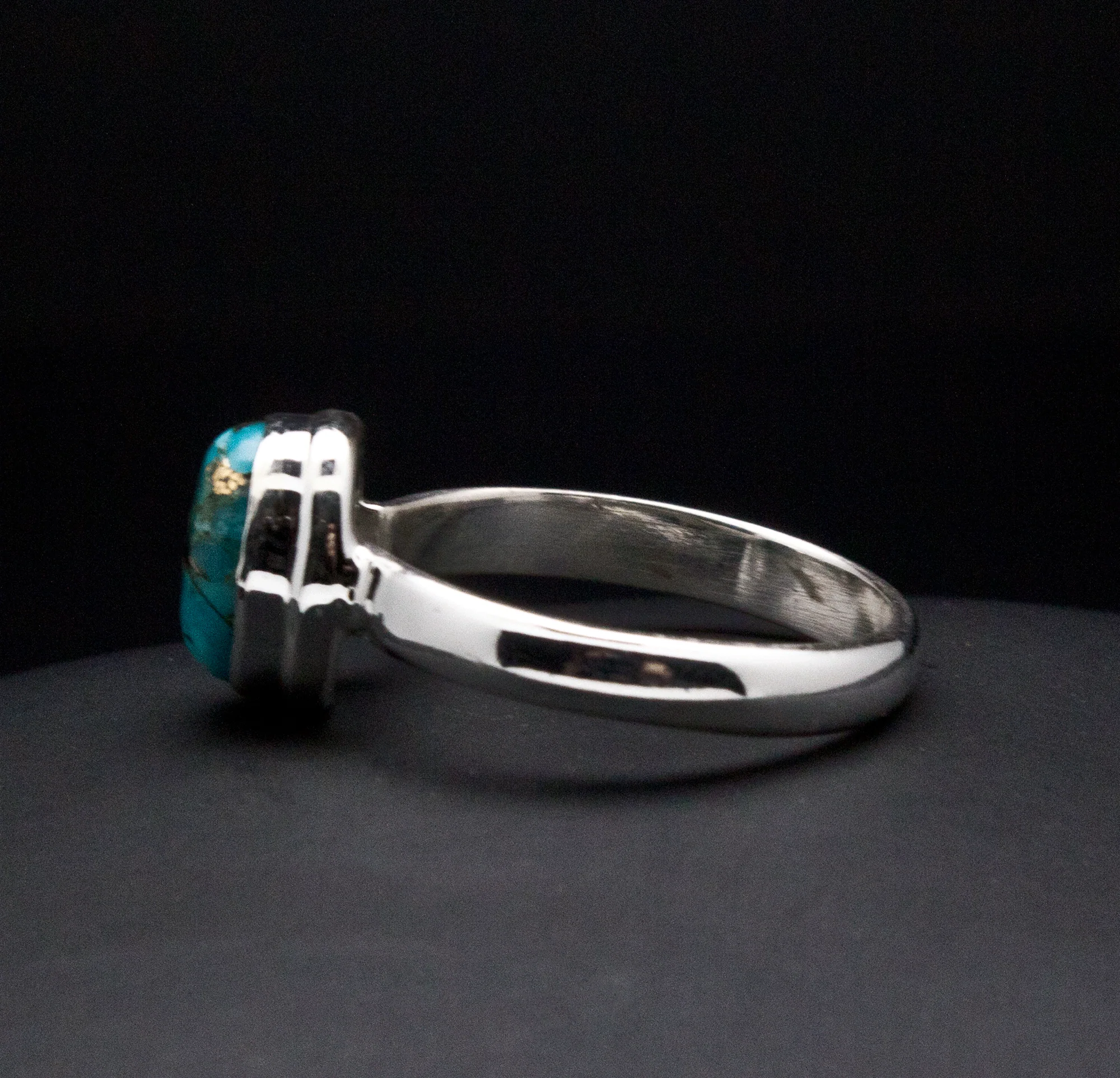 Sterling Silver Turquoise Ring Size 7 - Image 3